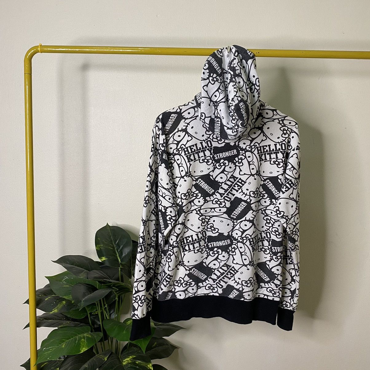 Anime × Japanese Brand × Vintage Vintage Hello Kitty AOP Zip Up Hoodie Size US M / EU 48-50 / 2 - 6 Thumbnail