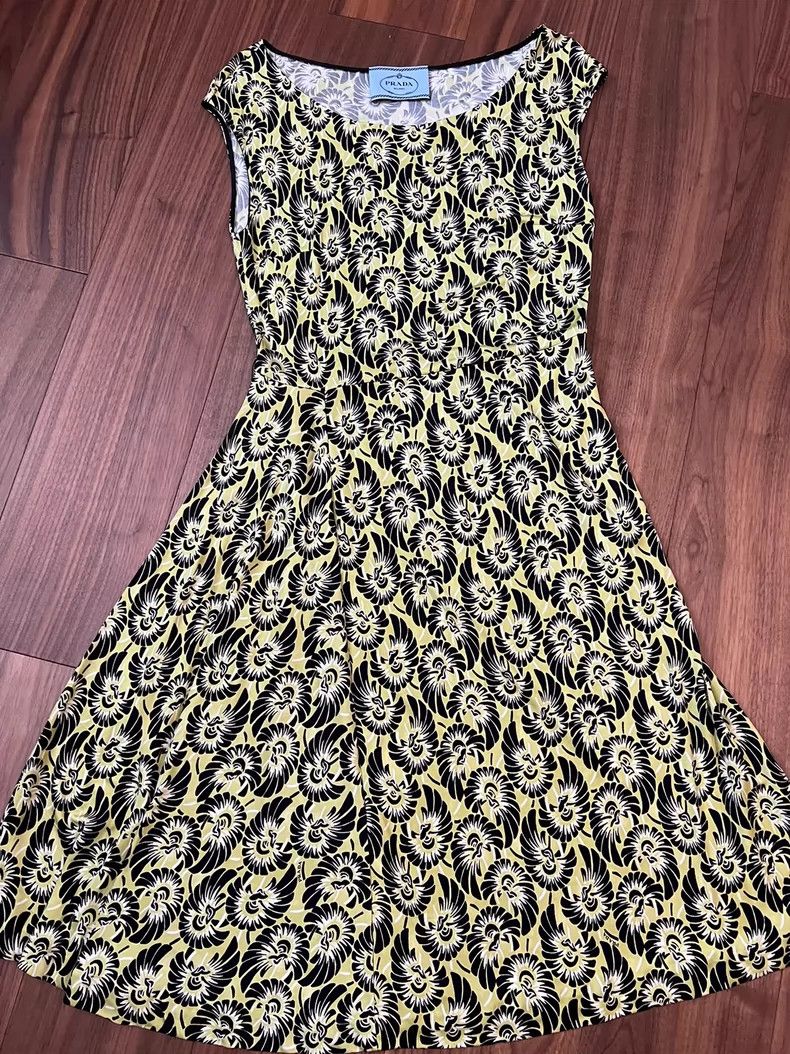 Prada Prada Dress 2501-Nextarrow Size S / US 4 / IT 40 - 1 Thumbnail