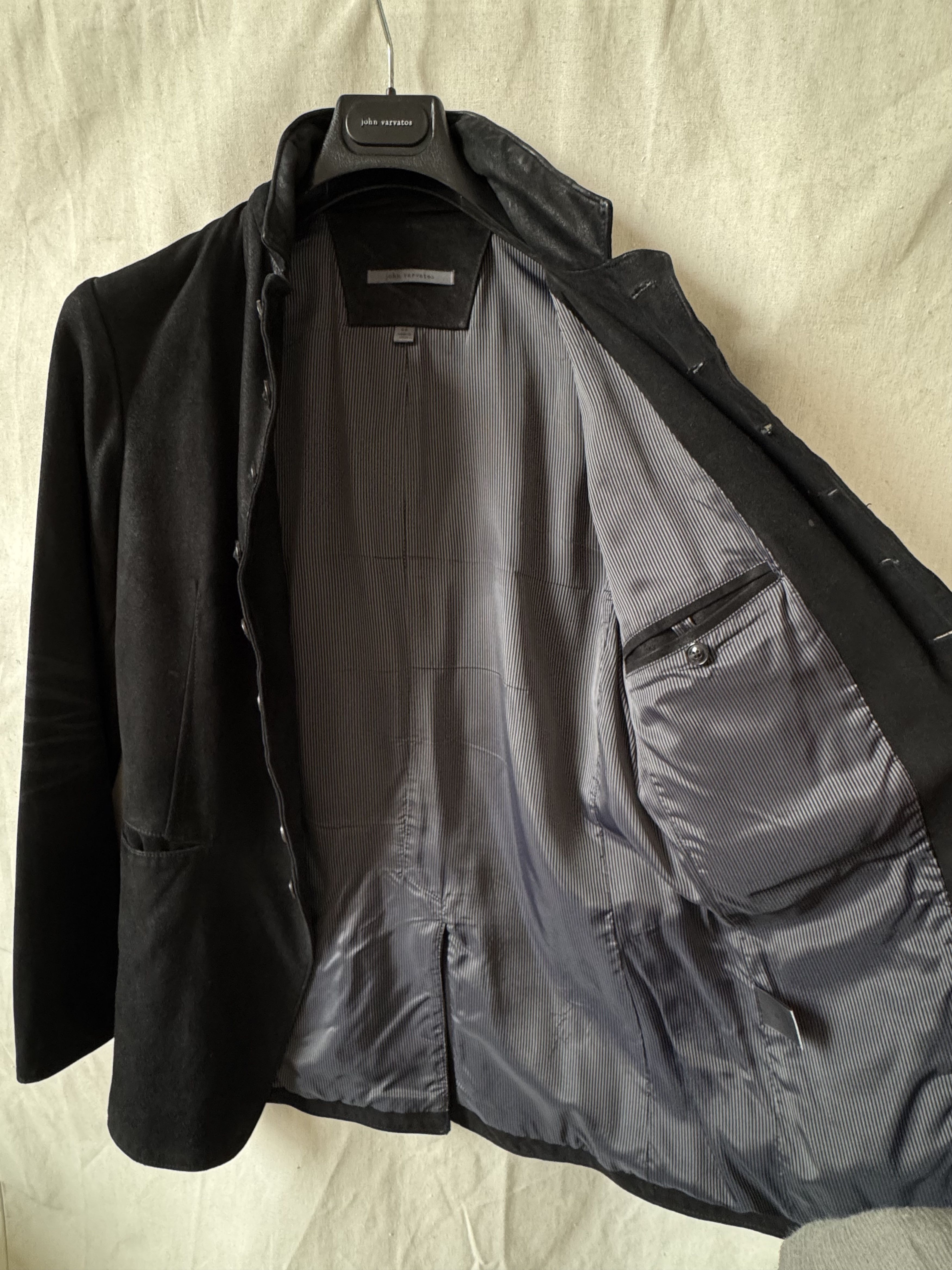 John Varvatos JOHN VARVATOS WOODWARD MULTIBUTTON JACKET (BLACK/SUEDE) Size 46R - 6 Thumbnail