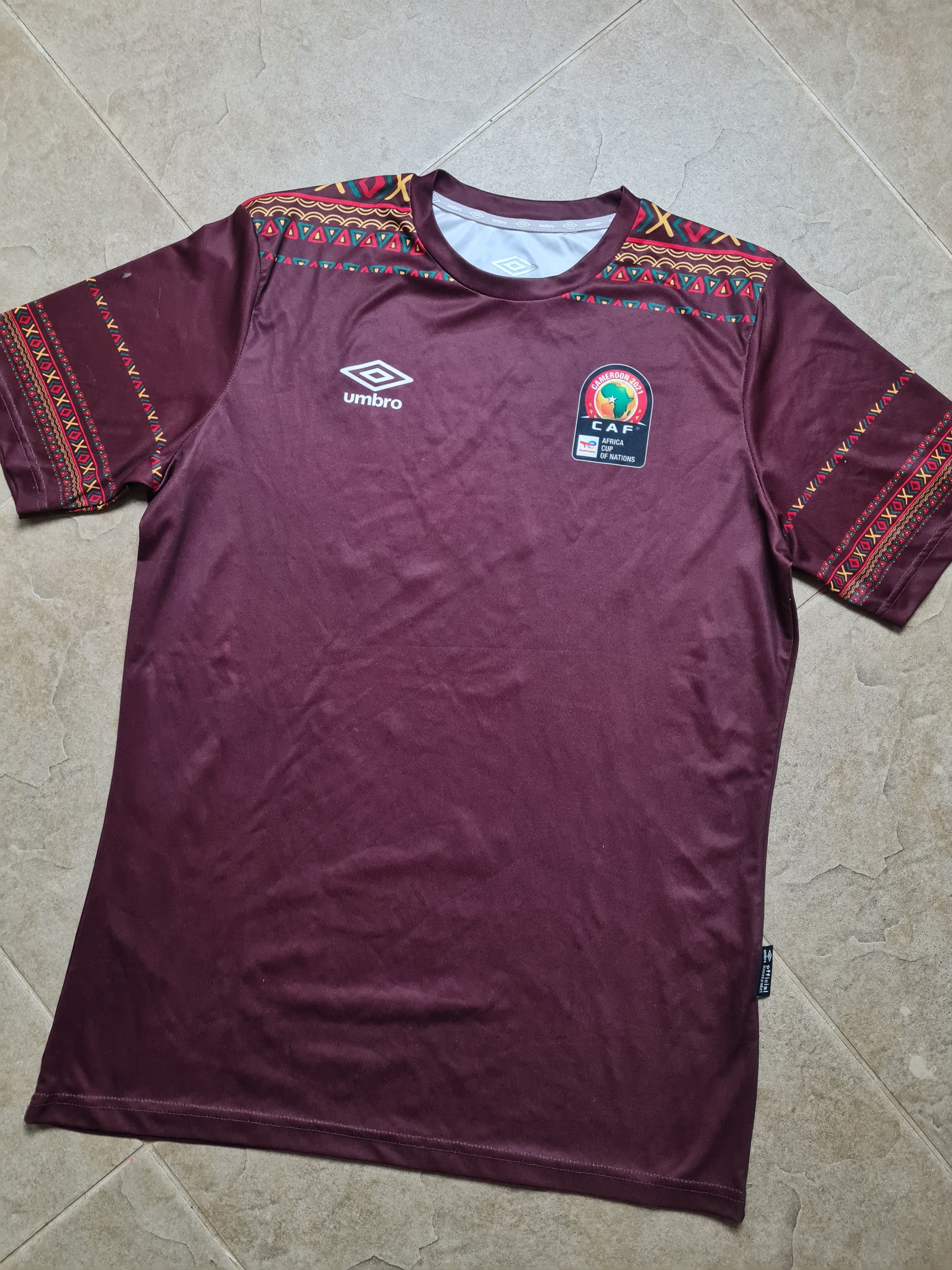 Umbro SOCCER CAMEROON 21 AFRICA CUP OF NATIONS UMBRO FOTBALL Size US L / EU 52-54 / 3 - 5 Thumbnail