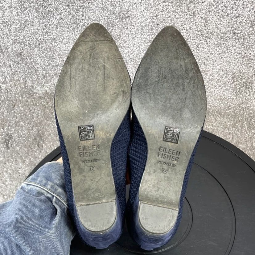 Eileen Fisher Eileen Fisher Kiss Pump Heels Womens Size 7.5 Navy Blue Cuban Stretch Size US 7.5 / IT 37.5 - 7 Thumbnail