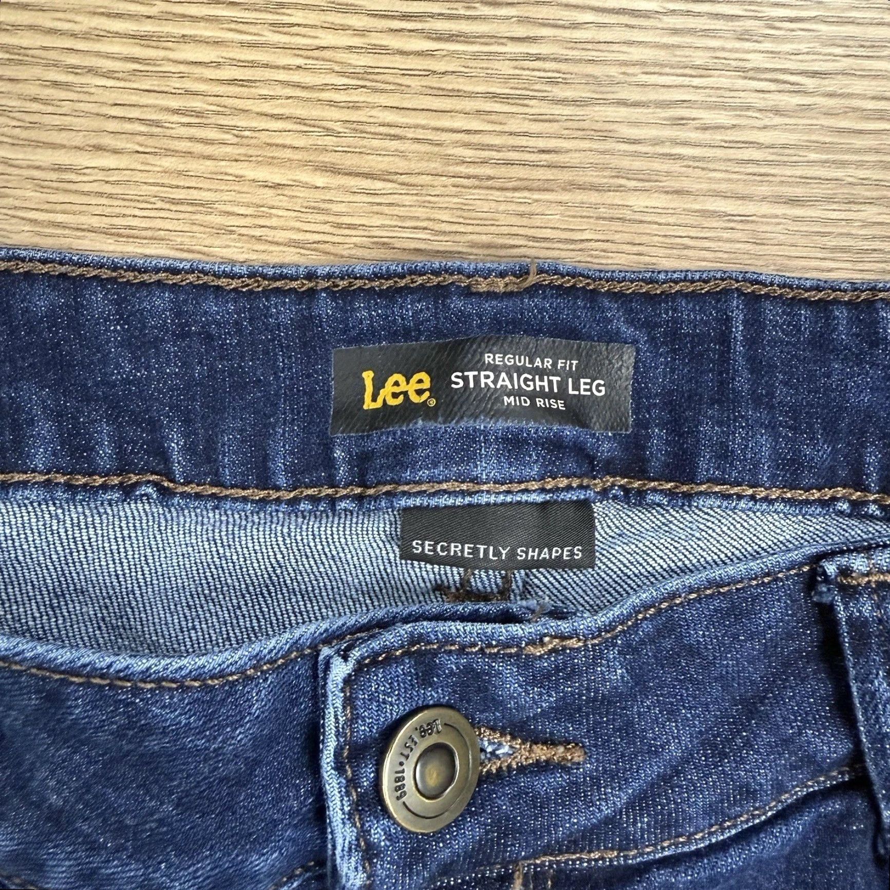 Lee LEE Jeans Regular Fit Straight Leg Mid Rise Womens 16M Blue Denim Shaping 16M Jeans Secerety Shapes 90s? Size 38" / US 16 / IT 52 - 2 Thumbnail
