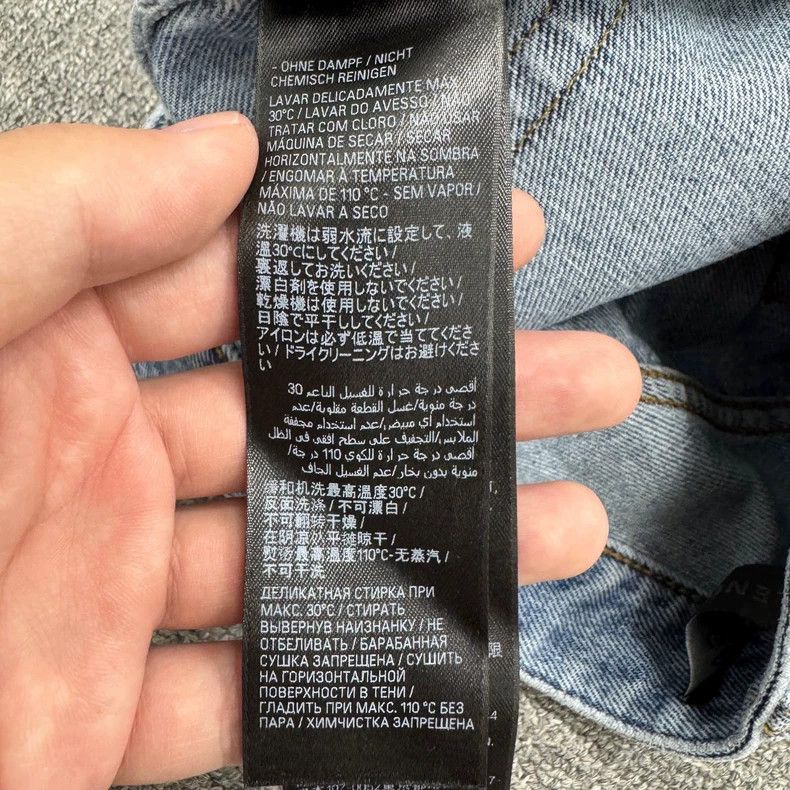 Balenciaga Balenciaga Wash to make old jeans Size US 26 / EU 42 - 4 Thumbnail