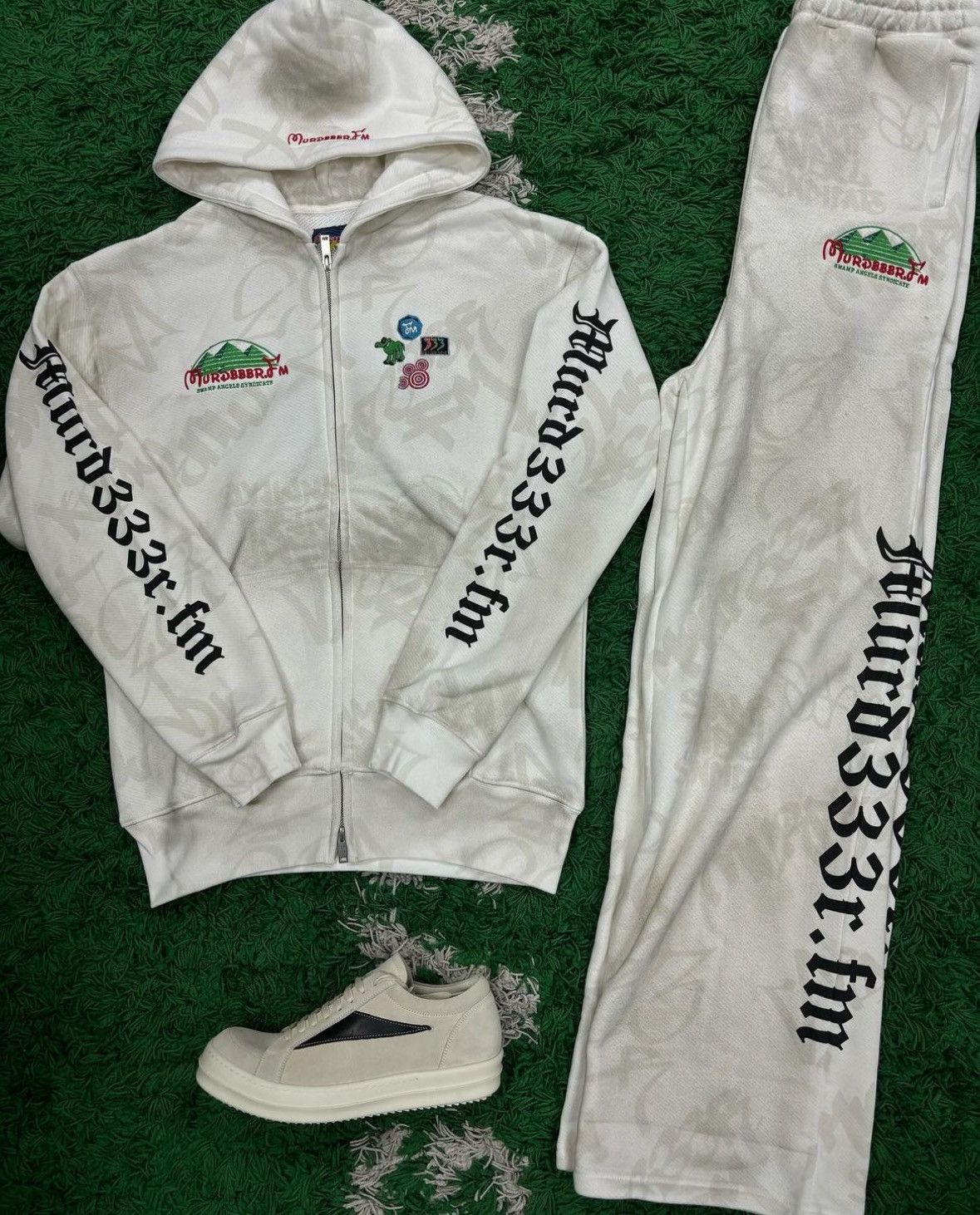 image of Murd333R Fm Murd33R.fm White Sweatsuit Hoodie + Pants Small, Men's