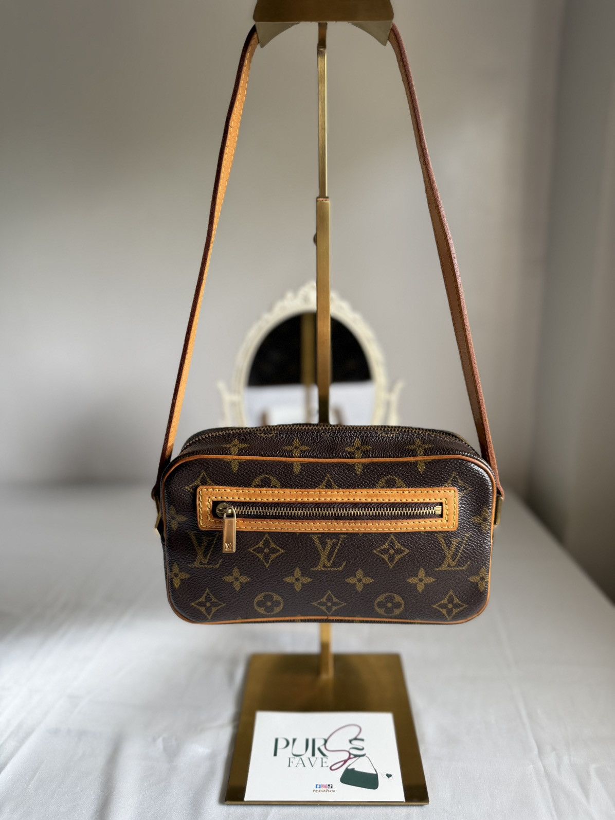Louis Vuitton Authentic LOUIS VUITTON Cité PM Brown Monogram Shoulder Bag Size ONE SIZE - 1 Thumbnail