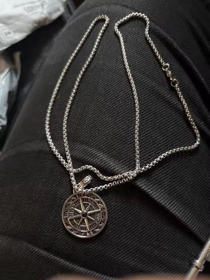 Jewelry Compass Pendant Necklace for Men Women Size ONE SIZE - 2 Thumbnail