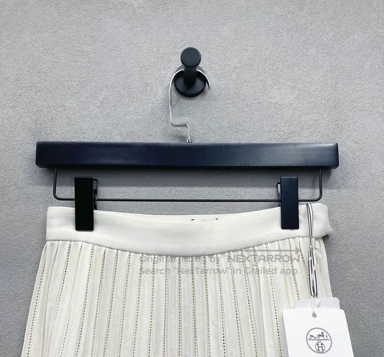 Hermes Hermes High-waisted A-line half-skirt, beige Size 42" / US 20 - 4 Thumbnail