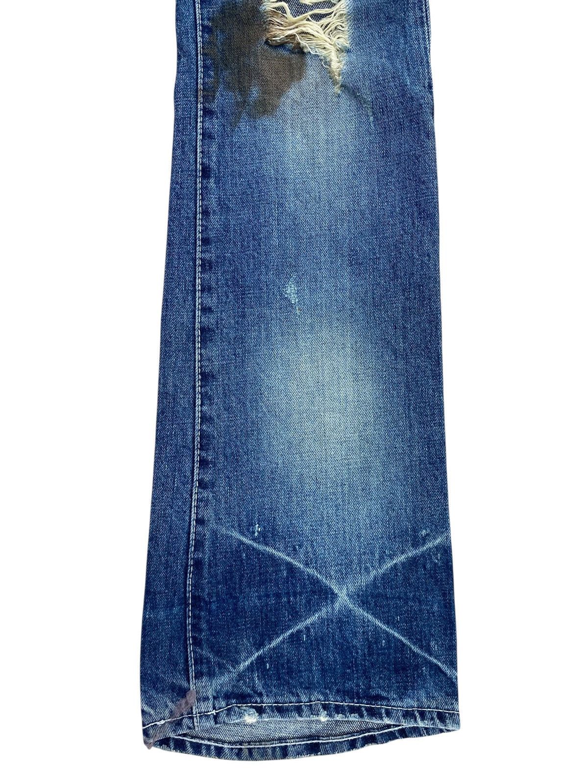 Japanese Brand Japanese Brand Faded Blue Wash Distress Flare Style Size US 30 / EU 46 - 9 Thumbnail