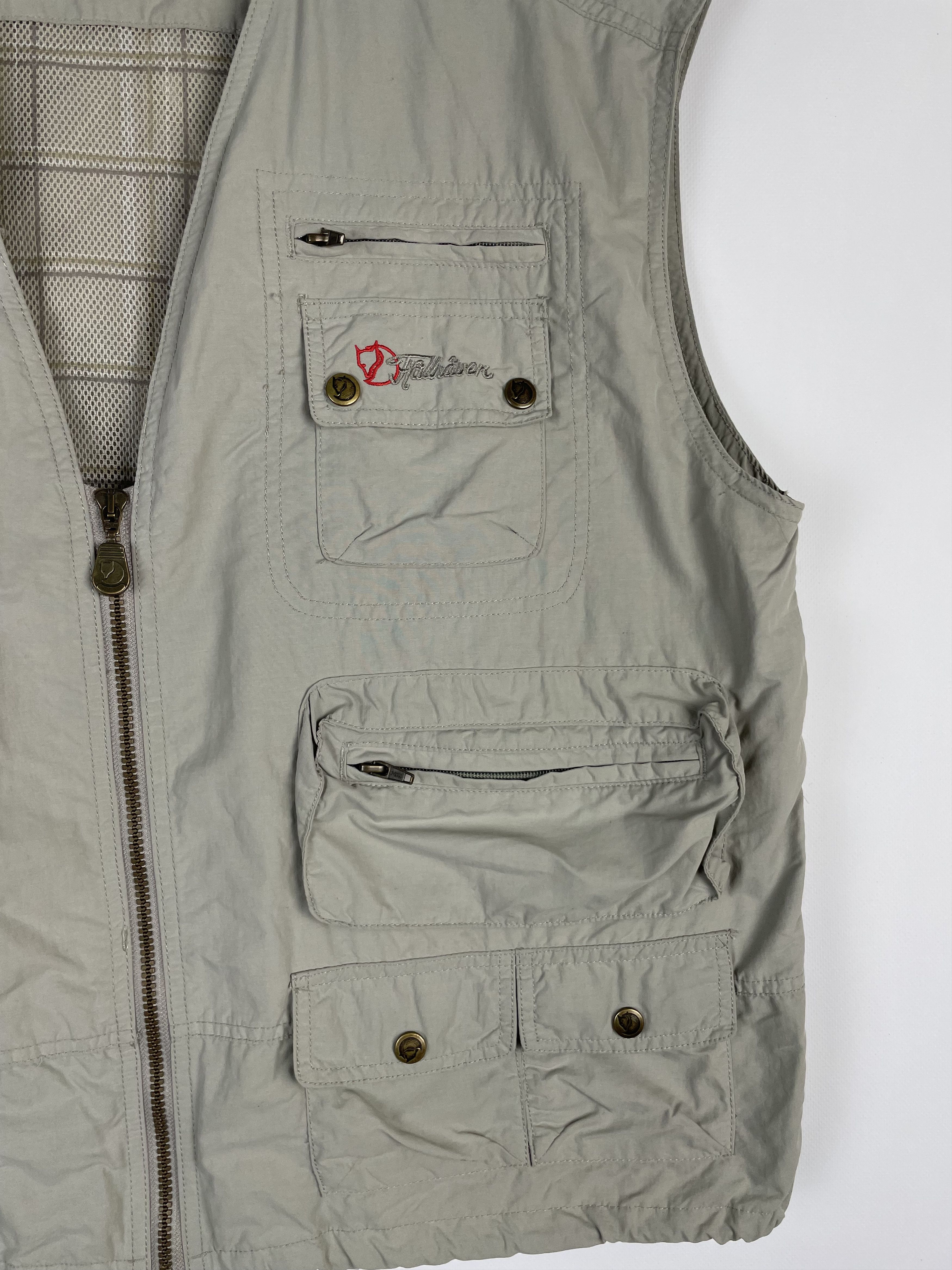 Fjallraven Fjallraven vintage 90s rare tactically fisherman vest Size US L / EU 52-54 / 3 - 3 Thumbnail