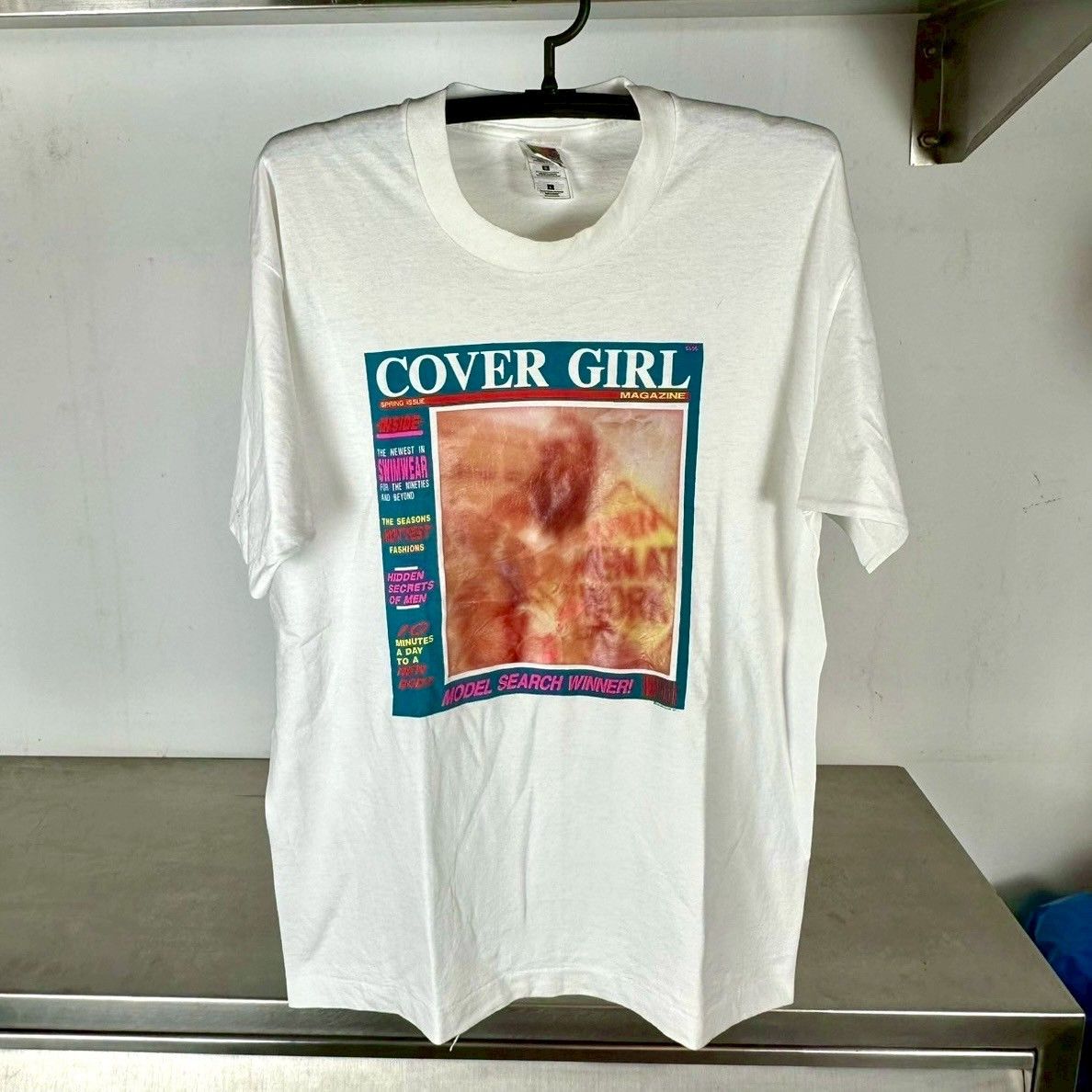 Vintage ​Vintage 90s Cover Girl Adult Magazine Promo T-shirt Size US L / EU 52-54 / 3 - 1 Thumbnail
