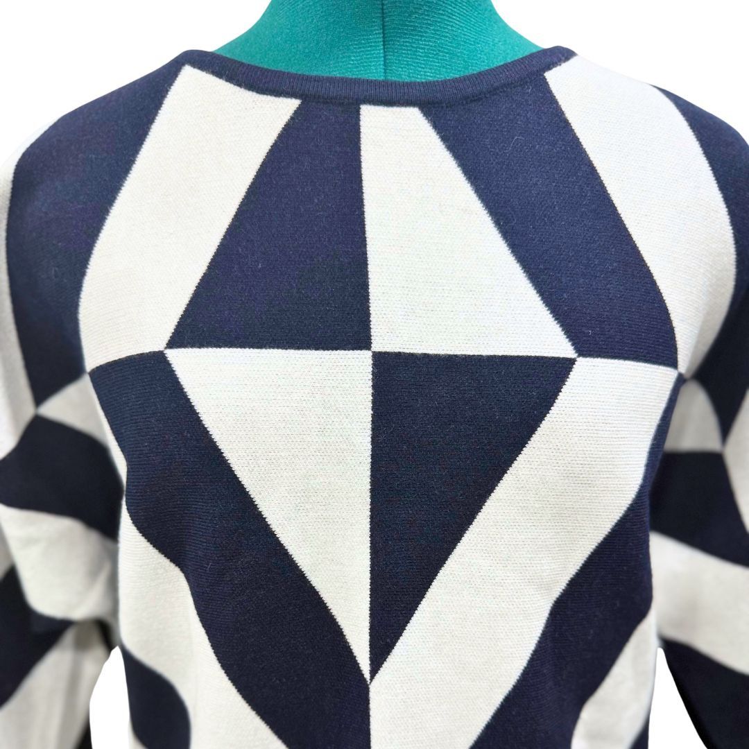 Other Tahari Blue and White Abstract Print Sweater | Sz S, NWT Size S / US 4 / IT 40 - 2 Thumbnail