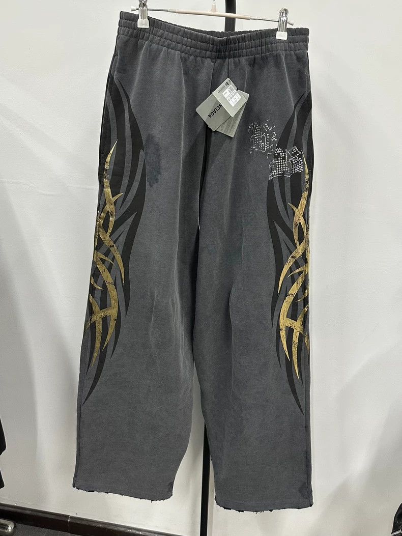Balenciaga Balenciaga size xs 25 Show Style Rivet Dragon Sweatpants 2 Size US 28 / EU 44 - 1 Thumbnail