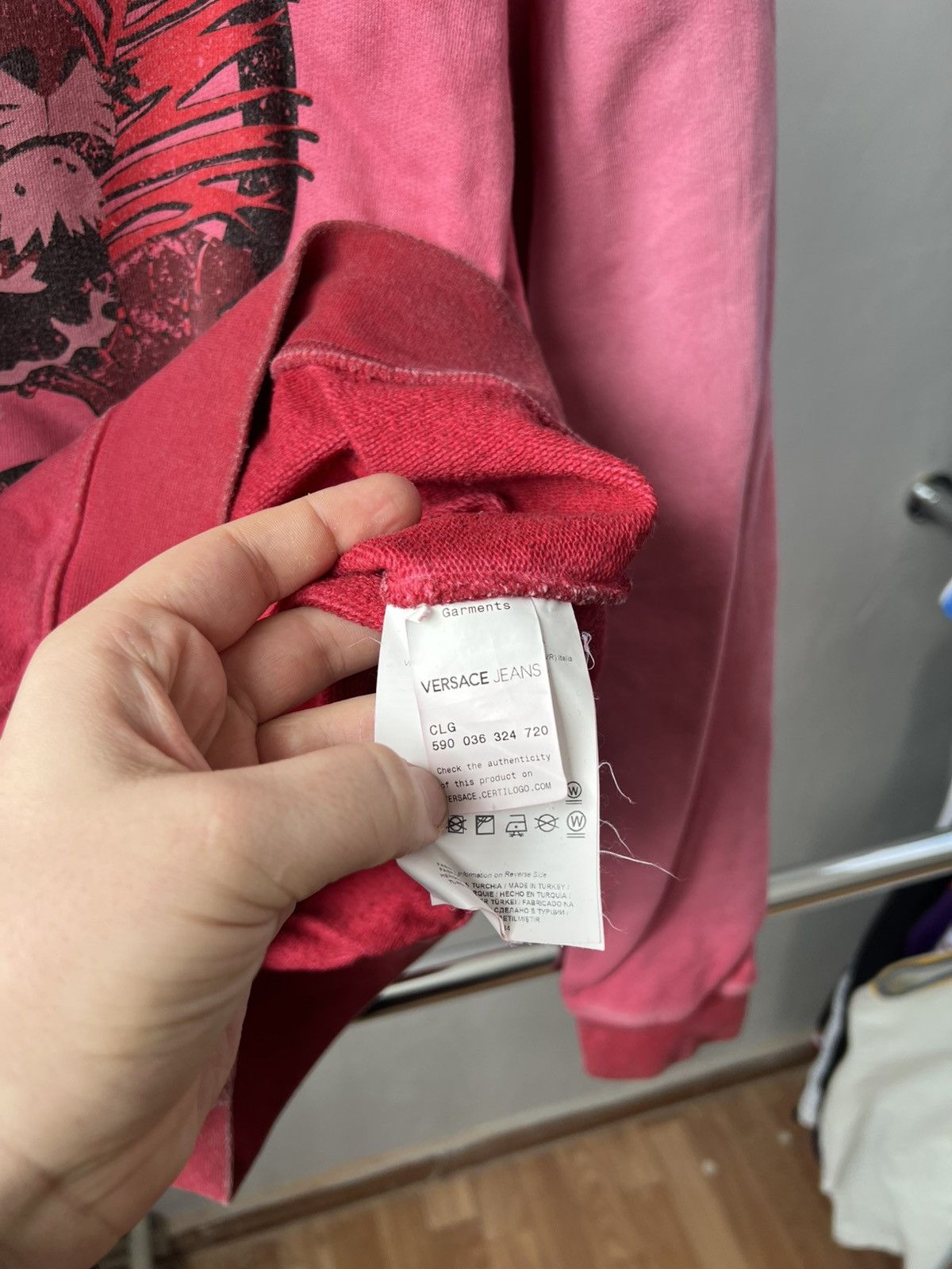 Versace Jeans Couture Versace Jeans MENS PINK BIG LOGO FADED SWEATSHIRT SIZE M Size US M / EU 48-50 / 2 - 15 Thumbnail