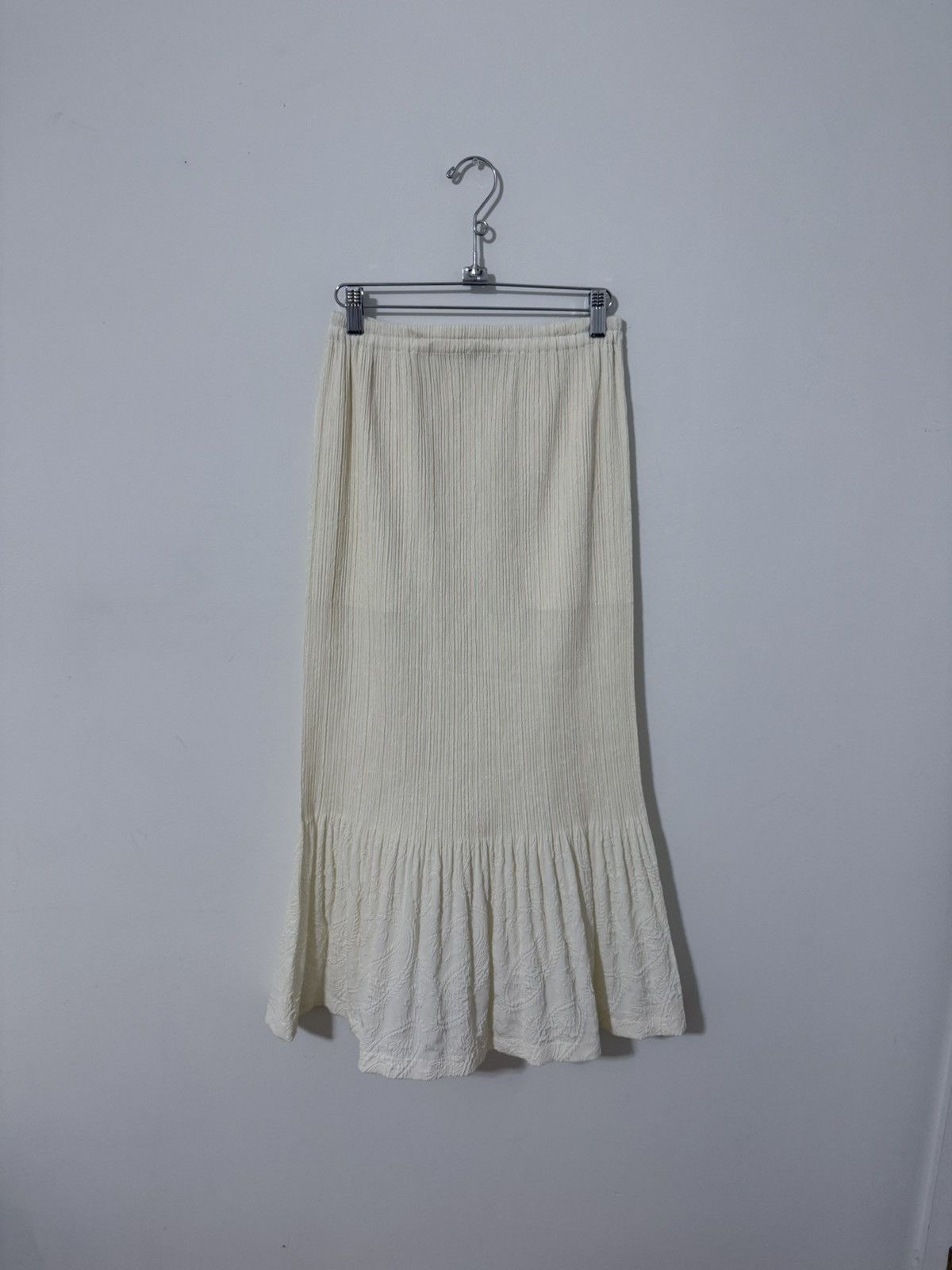 Issey Miyake Issey Miyake Vintage White Pattern Pleated Skirt Size 30" / US 8 / IT 44 - 1 Thumbnail