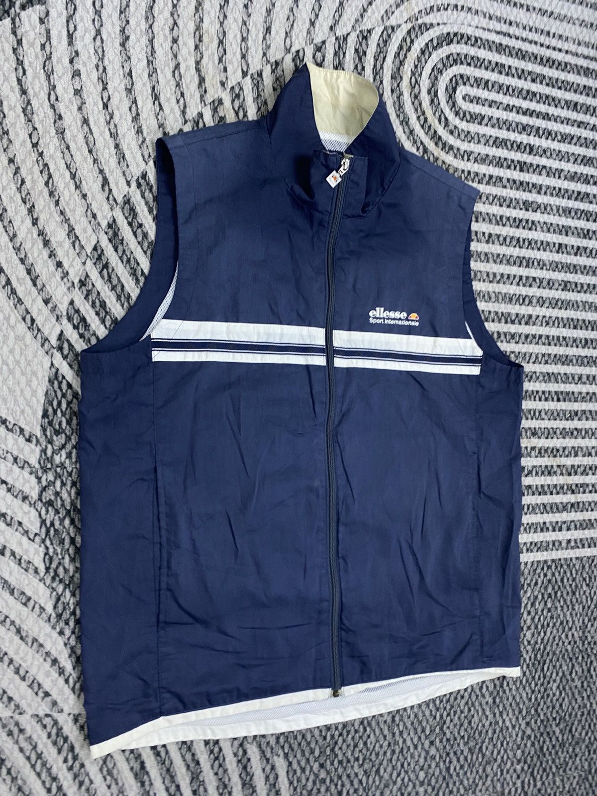 Ellesse Vintage Ellesse Sleeveless Zipper Vest Size US M / EU 48-50 / 2 - 3 Thumbnail