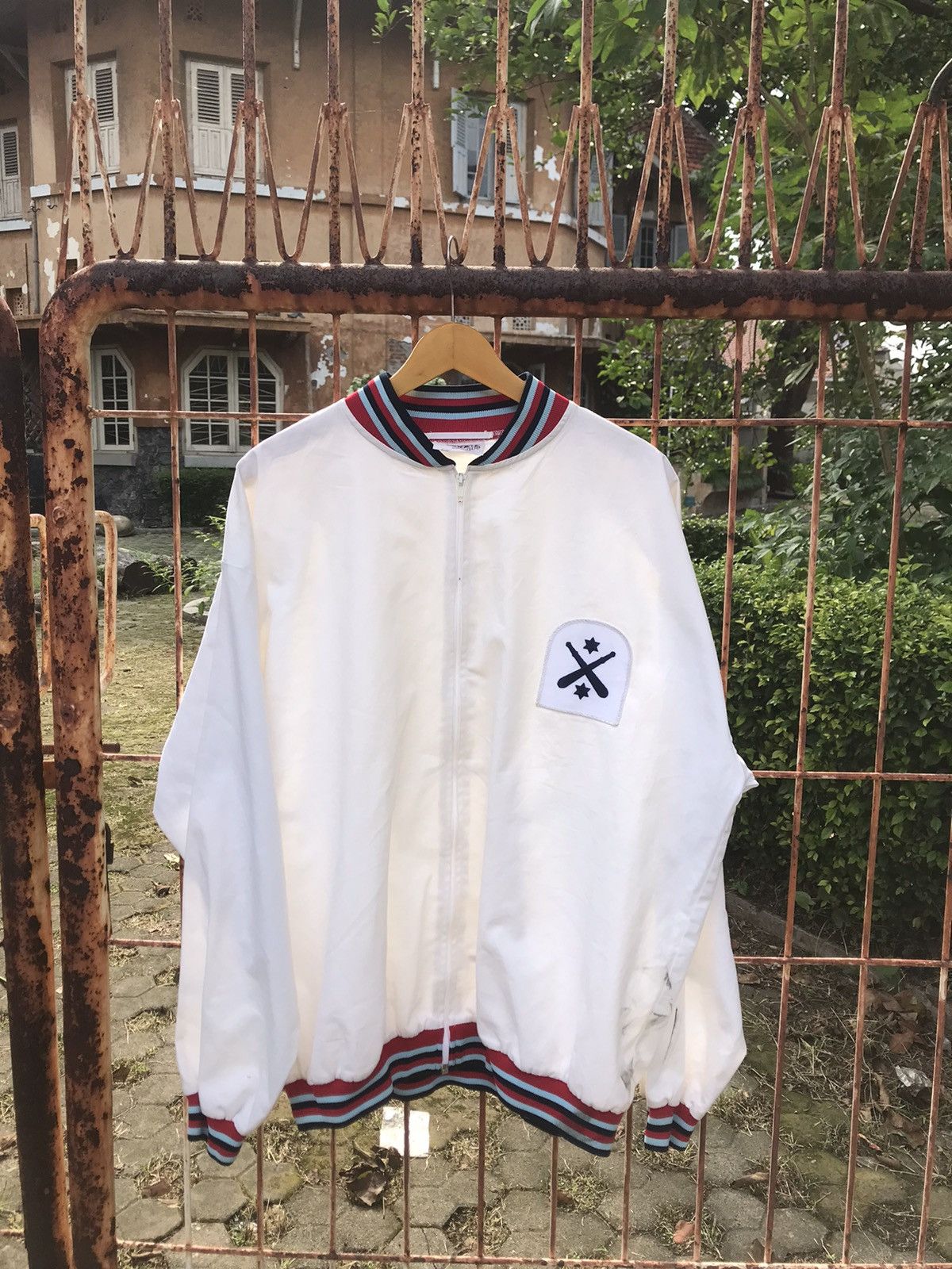 Other British Army Issue PTI Top Genuine UK Forces issue Jacket Size US L / EU 52-54 / 3 - 4 Thumbnail