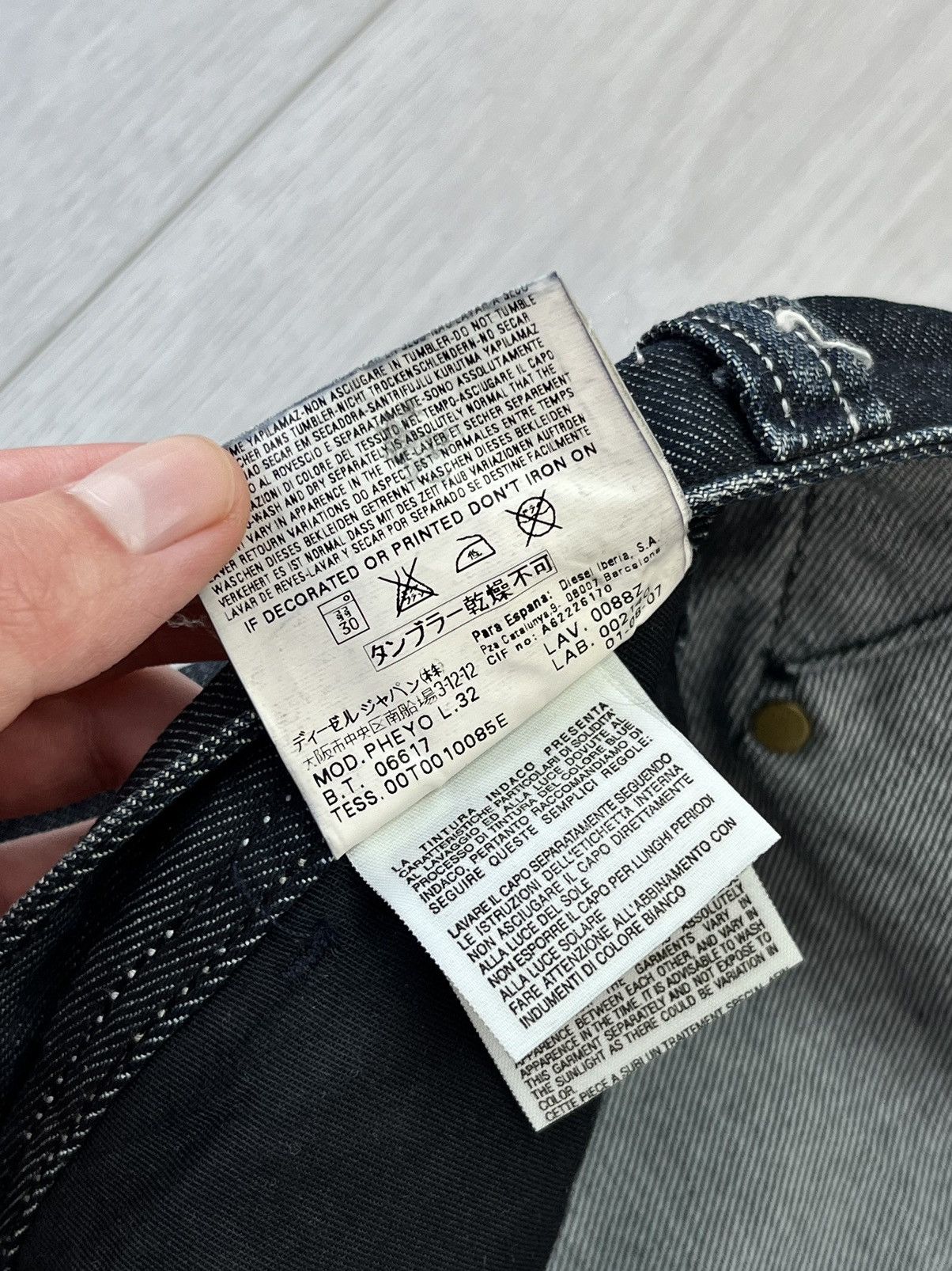 Diesel Waxed Diesel Jeans Italy Denim Size US 32 / EU 48 - 14 Thumbnail