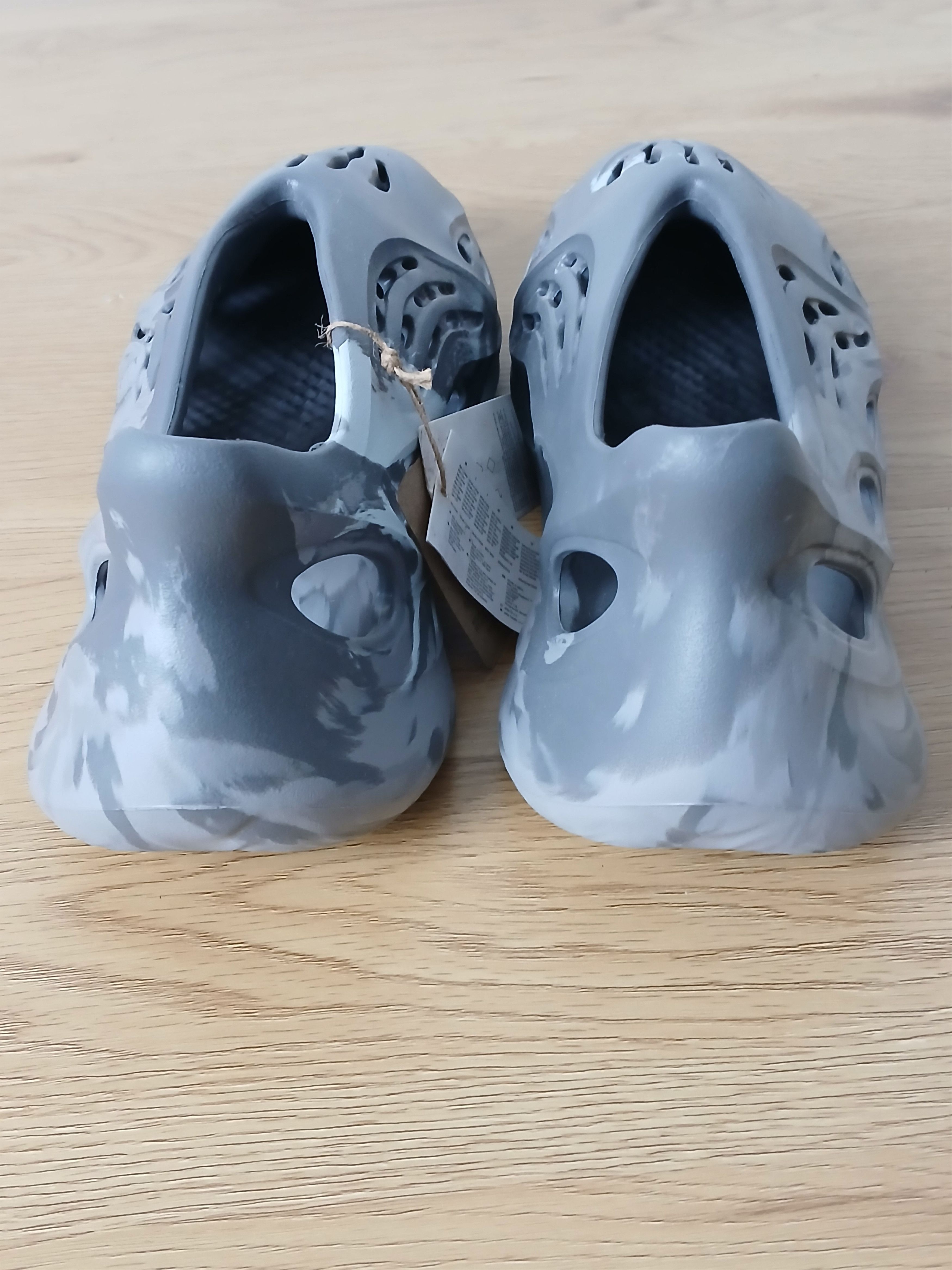 Adidas × Kanye West × Yeezy New Adidas Yeezy Foam Runner Size US 12 / EU 45 - 5 Thumbnail