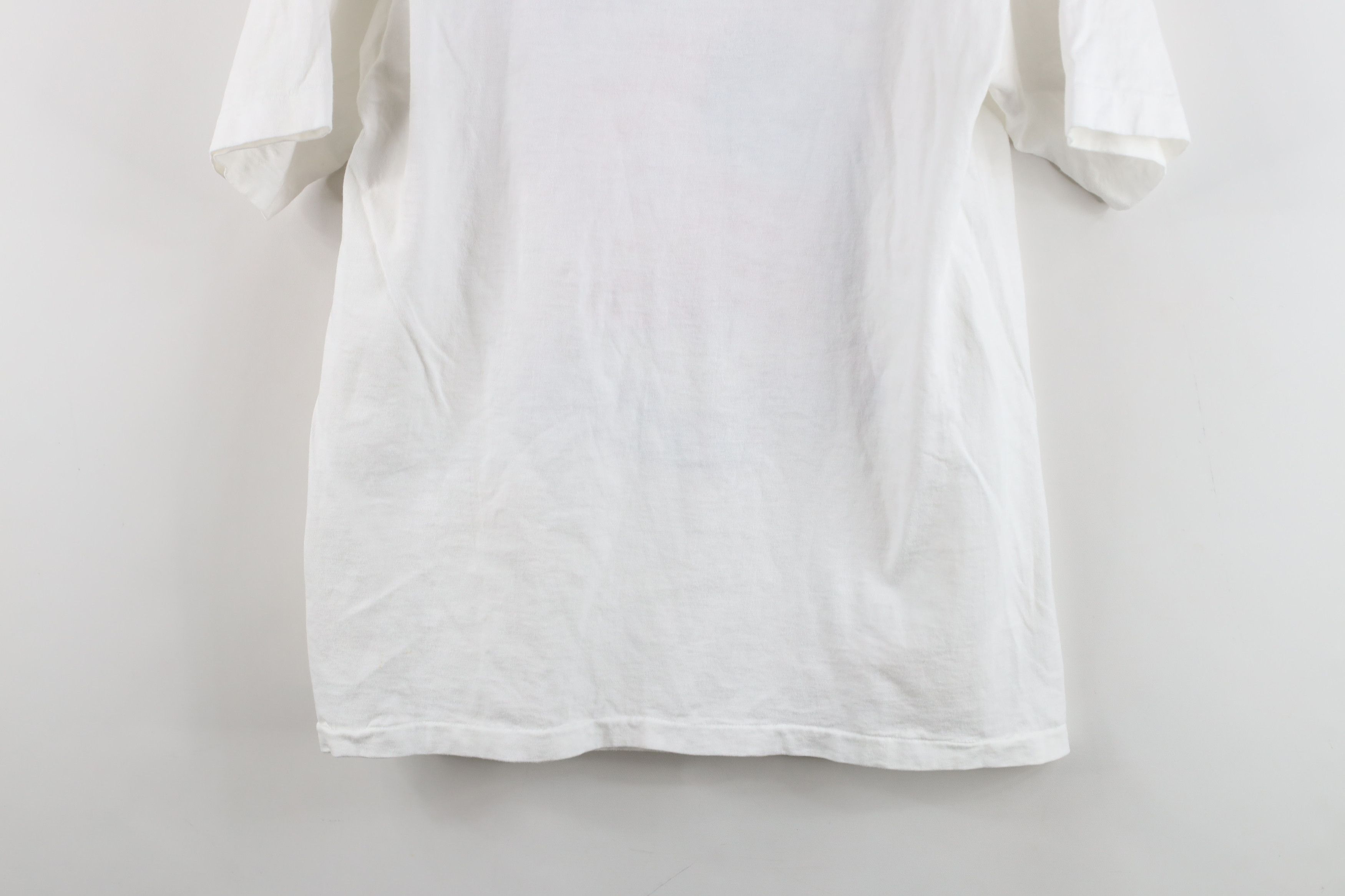 Vintage Vintage 80s 90s IOU Skateboarding USA Flag T-Shirt White Size US L / EU 52-54 / 3 - 12 Thumbnail