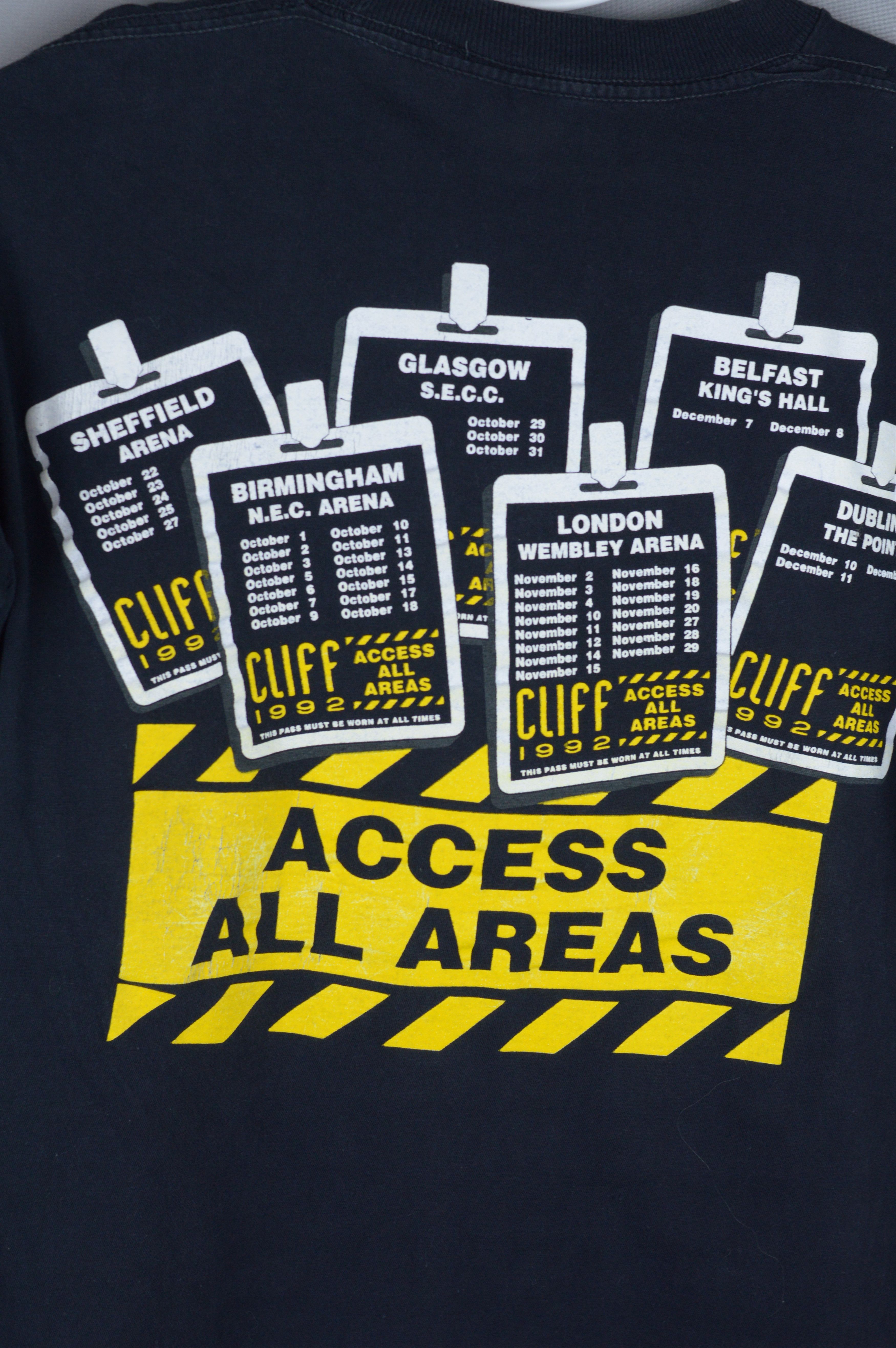 Vintage Vintage Cliff Richard 1992 Acces All Areas tour shirt Size US M / EU 48-50 / 2 - 5 Thumbnail