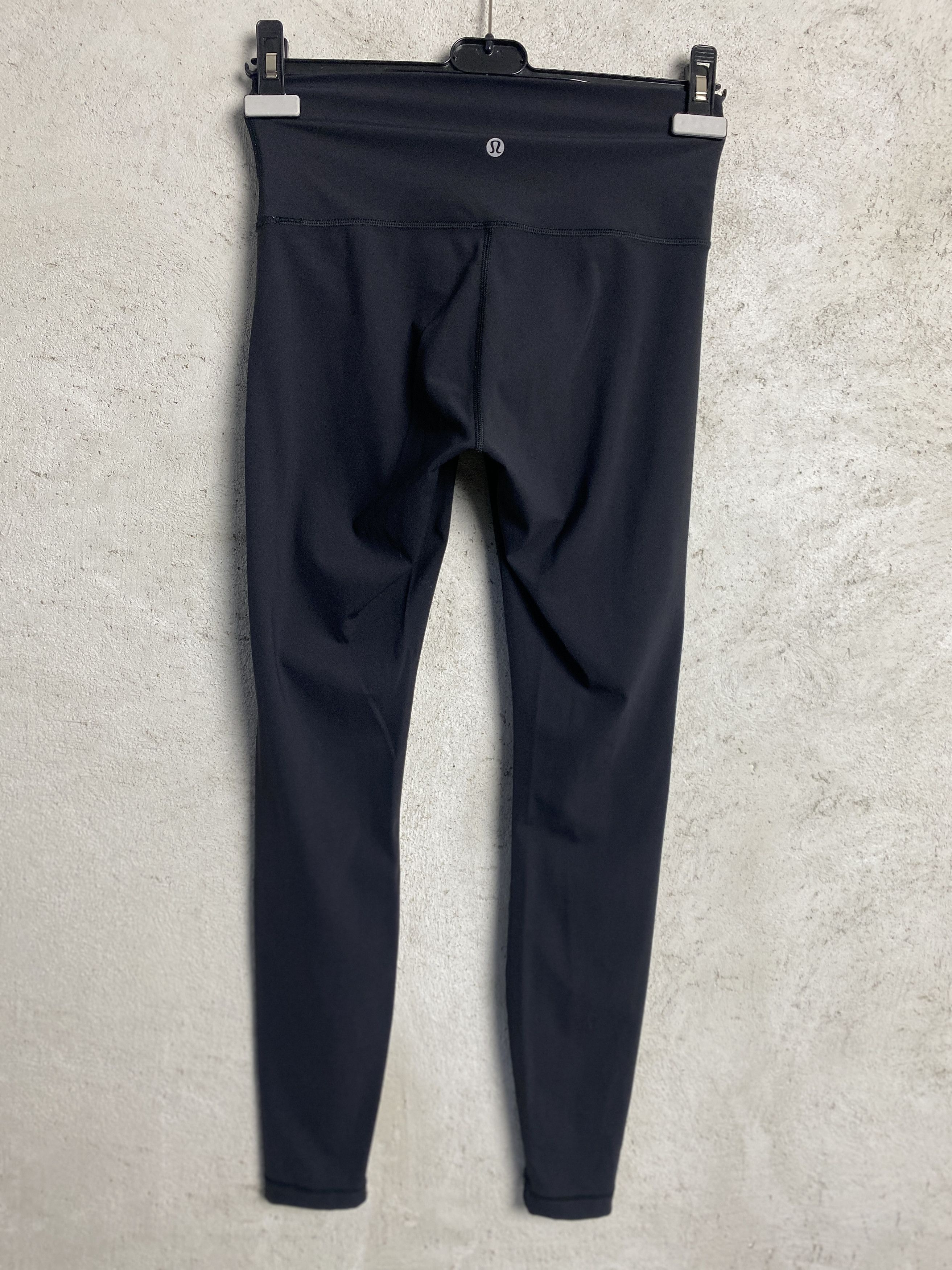 Lululemon Lululemon black leggings yoga pilates sport Size 28" / US 6 / IT 42 - 1 Thumbnail