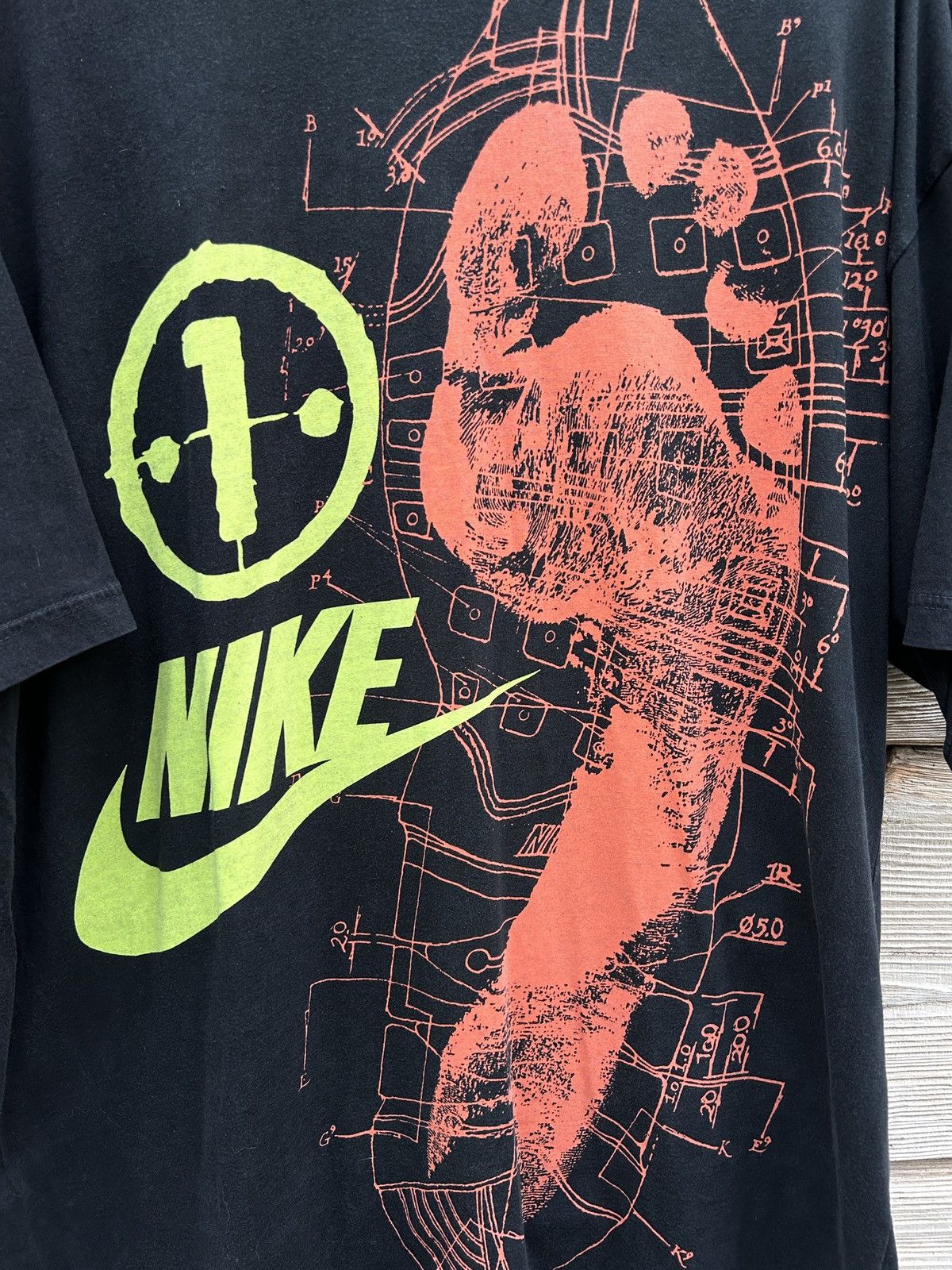 Nike 90s Vintage Nike Footprint Big Logo Archive T-Shirt Size US XL / EU 56 / 4 - 2 Thumbnail