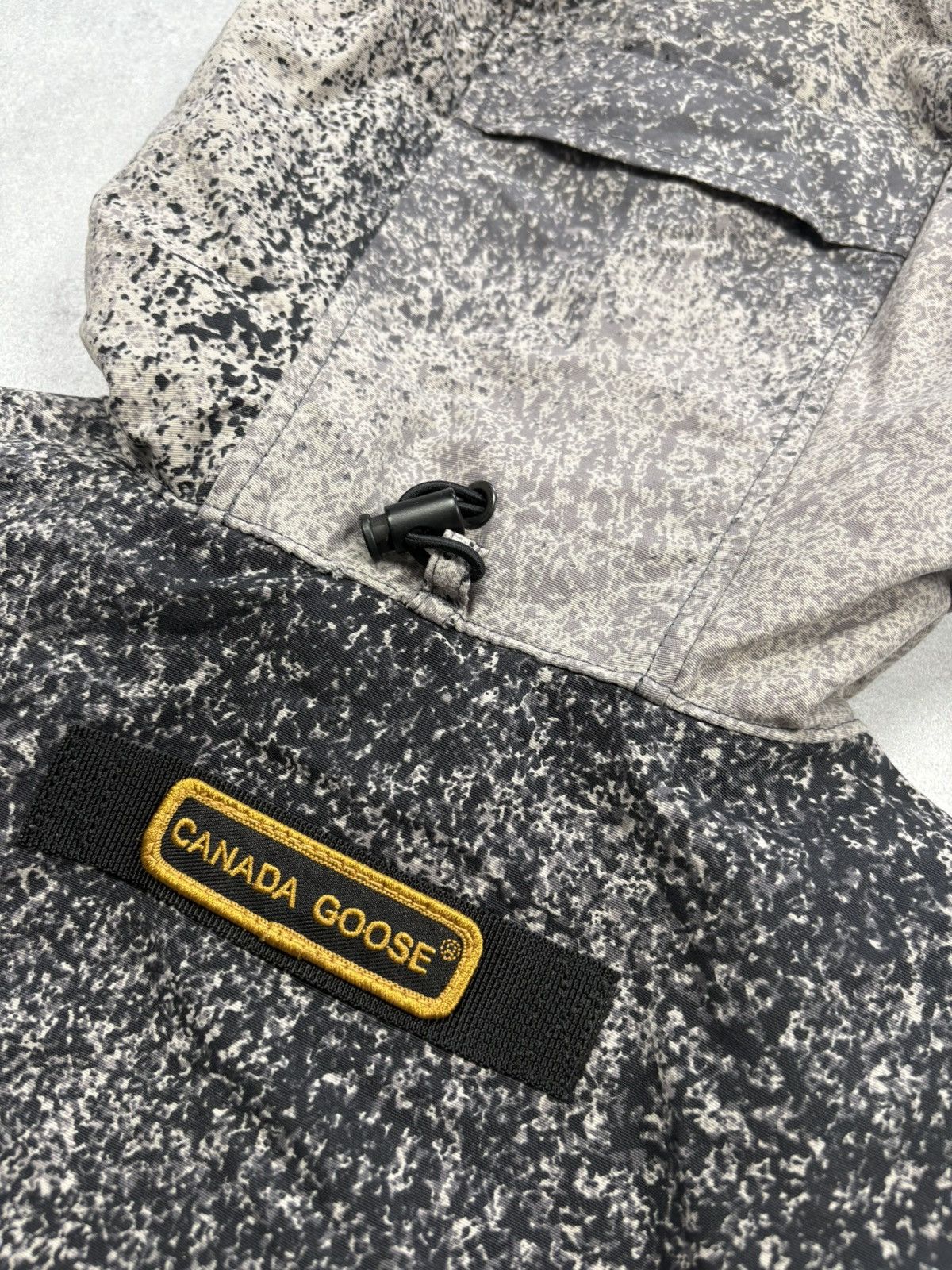 Canada Goose Canada Goose Brossard Jacket Sandstorm Camo Black XS 2401L Size XS / US 0-2 / IT 36-38 - 22 Thumbnail