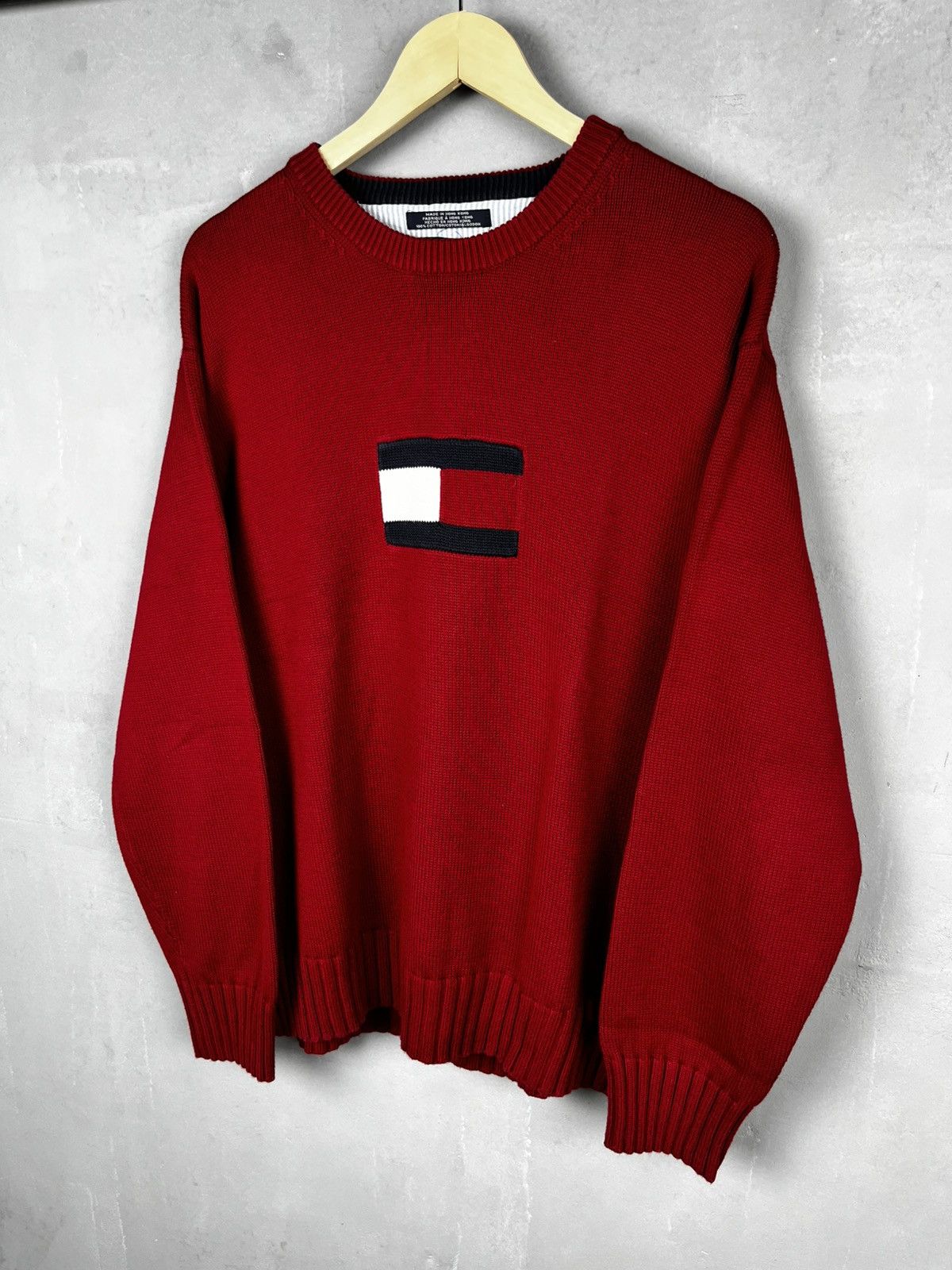 Tommy Hilfiger Tommy Hilfiger big logo sweater vintage usa 90s Size US L / EU 52-54 / 3 - 1 Thumbnail