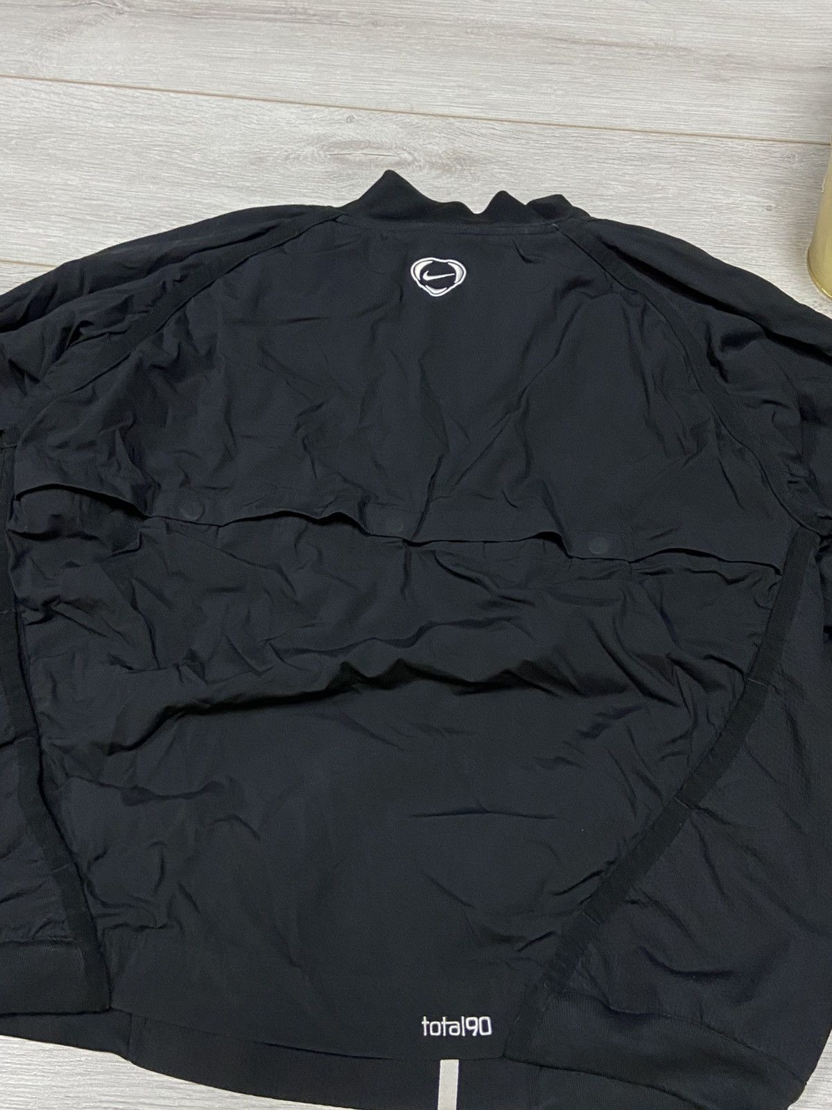 Nike Nike vintage centr swoosh total 90 nylon sweatshirt jacket Size US M / EU 48-50 / 2 - 13 Thumbnail