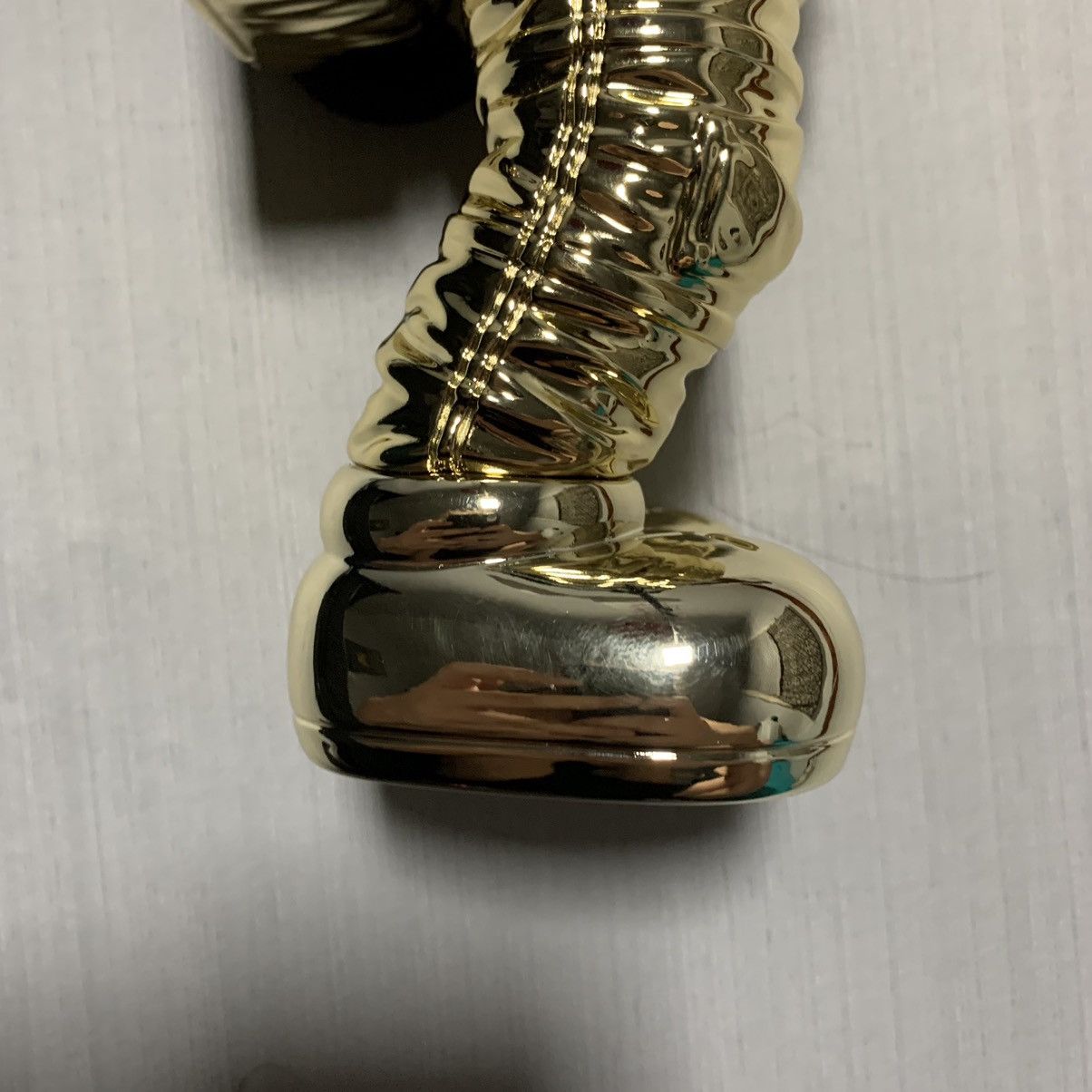 Kaws KAWS Holiday Space Figure Gold Size ONE SIZE - 9 Thumbnail