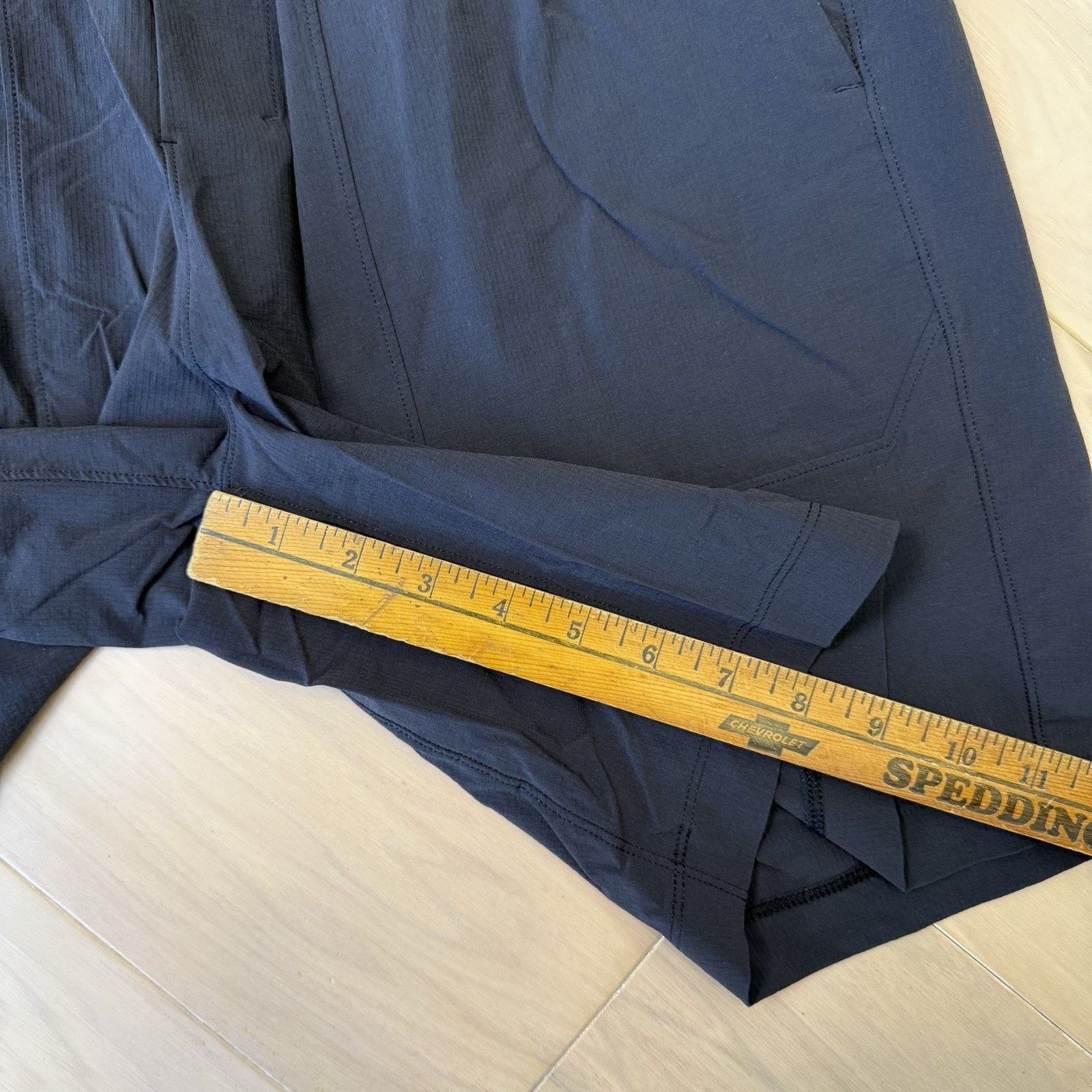 Lululemon Lululemon Bowline Shorts Medium Black Workout Athleisure Size US 29 - 7 Thumbnail