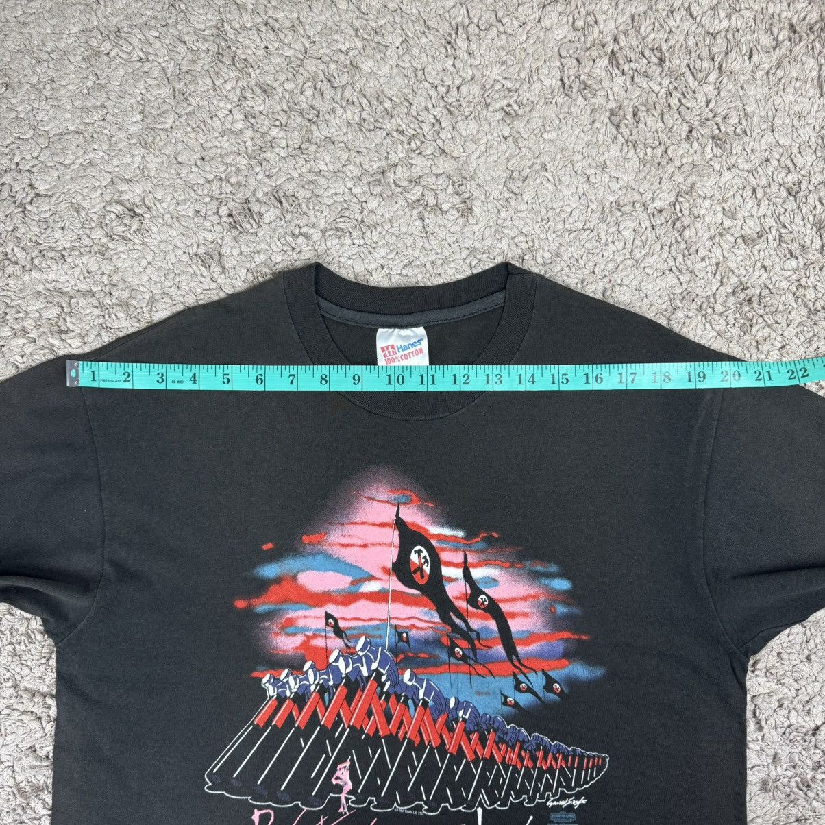 Band Tees Vintage Faded Pink Floyd The Wall "Marching Hammers" T-shirt Size US L / EU 52-54 / 3 - 23 Thumbnail