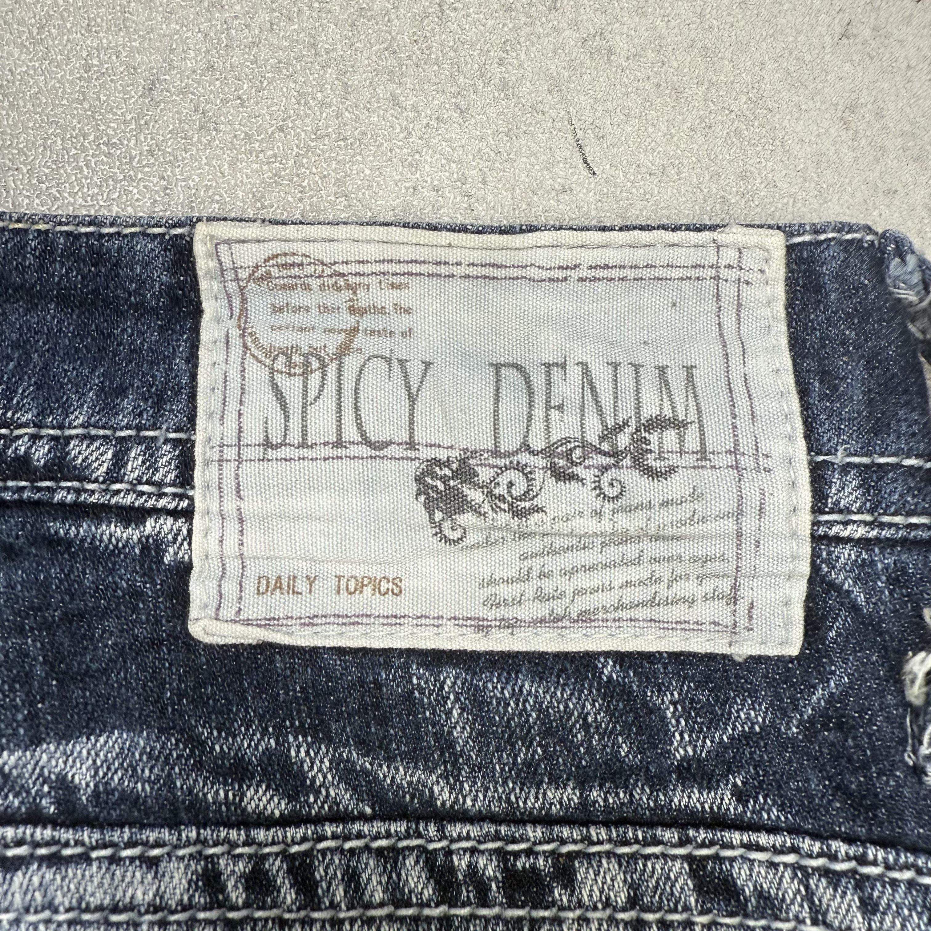 Japanese Brand Spicy Denim Flare Distressed Jeans Low Rise Size US 32 / EU 48 - 6 Thumbnail