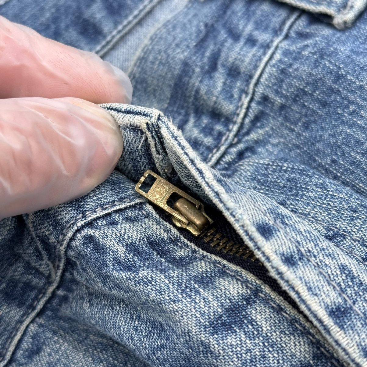 Trussardi Vintage 90’s Trussardi Distressed Faded Blue Baggy Jeans Size US 38 / EU 54 - 15 Thumbnail
