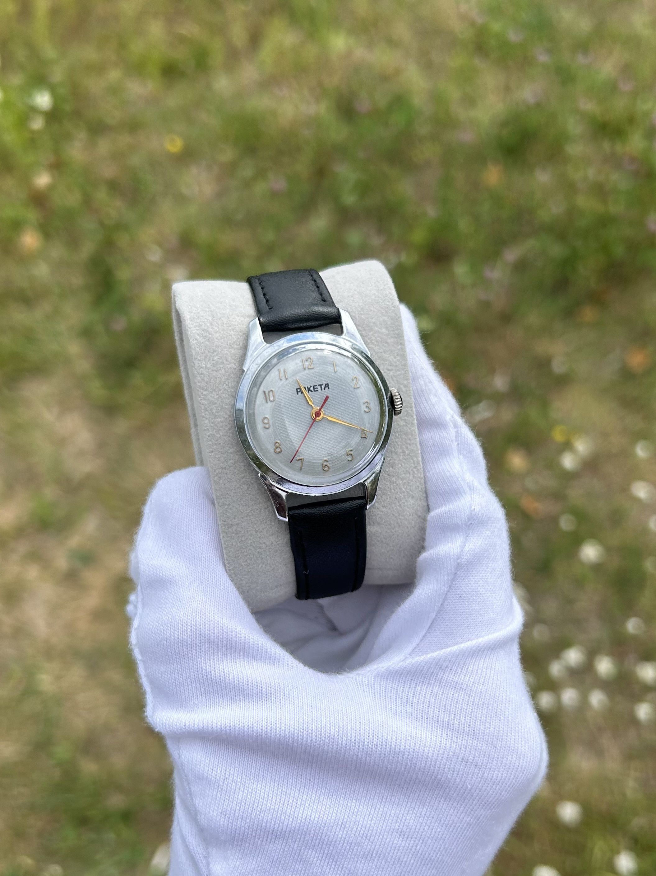 Vintage Vintage Watch Raketa USSR Soviet Mechanical 1950s Size ONE SIZE - 3 Thumbnail