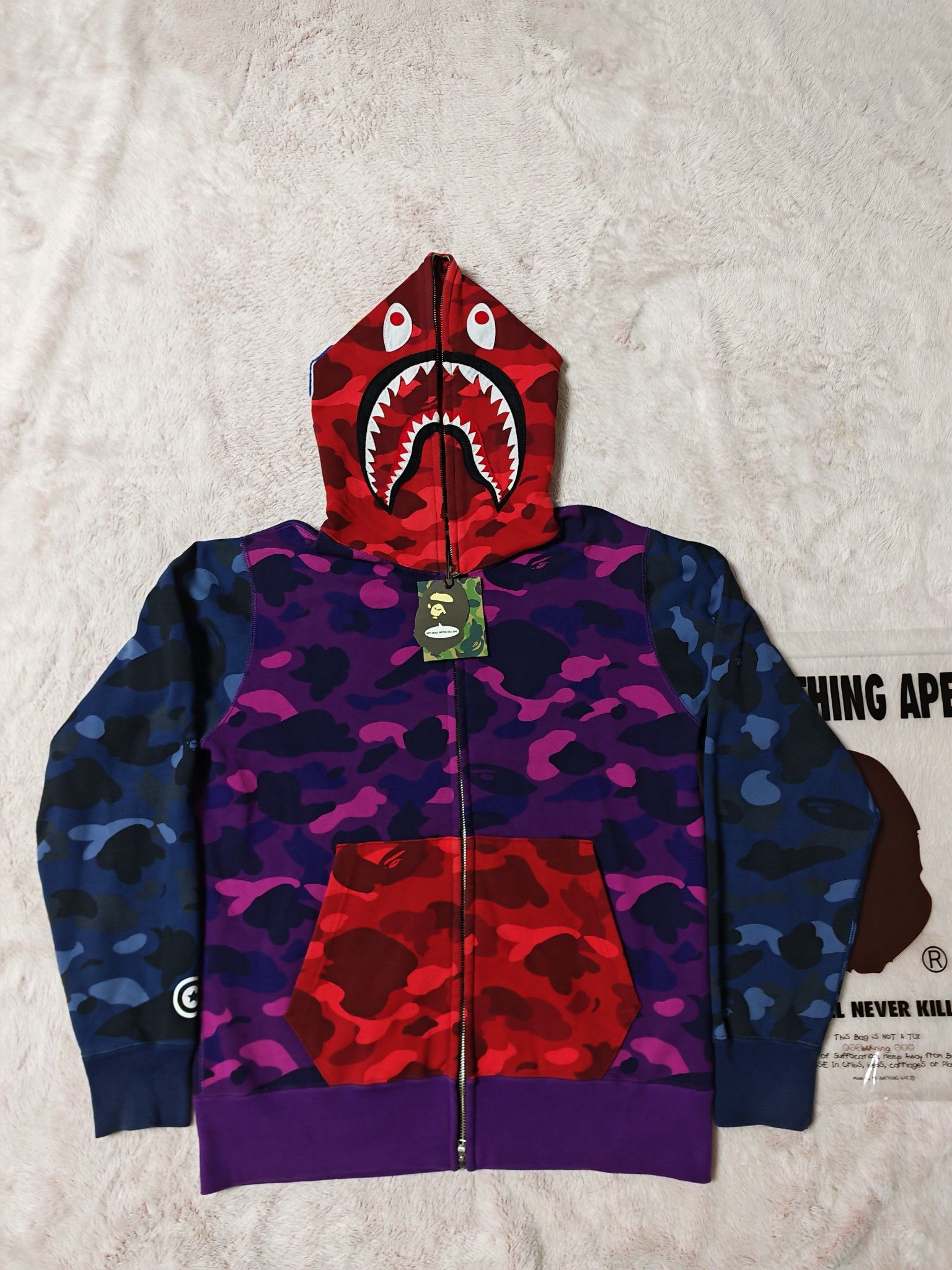 Bape A Bathing Ape Multi Camo Shark Hoodie Size L Size US L / EU 52-54 / 3 - 1 Thumbnail