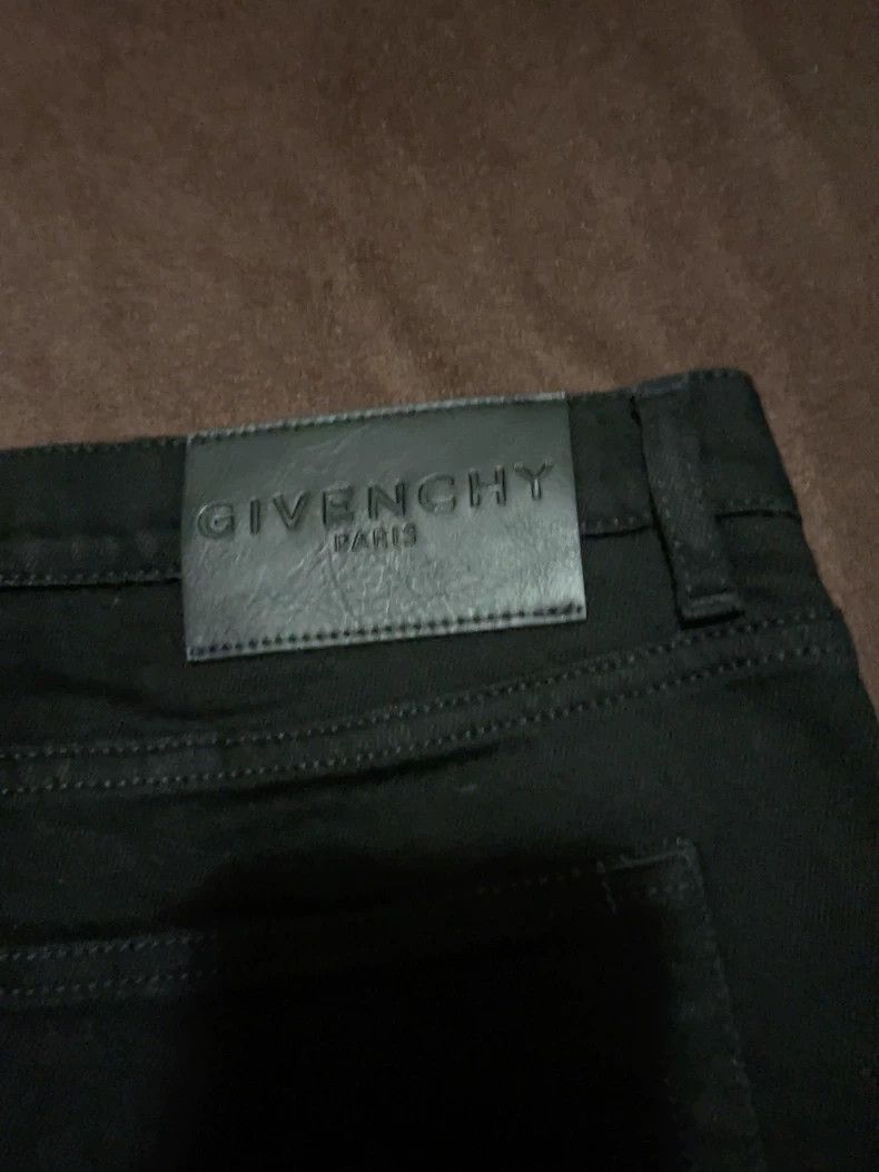 Givenchy Givenchy SizeL Brand new black jeans, size 34 Size US 30 / EU 46 - 7 Thumbnail