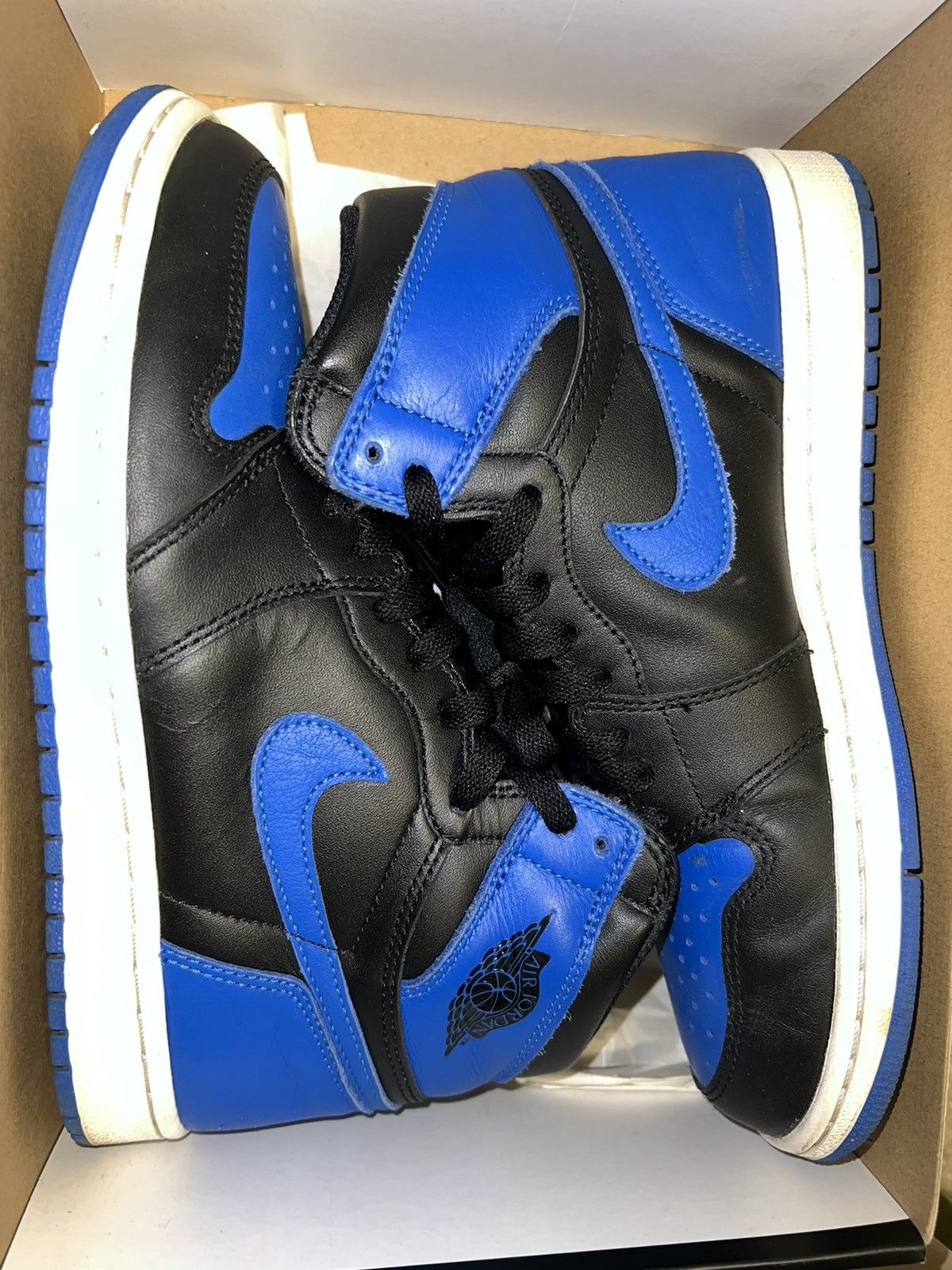 Nike Air Jordan Retro 1 Royal Size US 8 / EU 41 - 1 Thumbnail