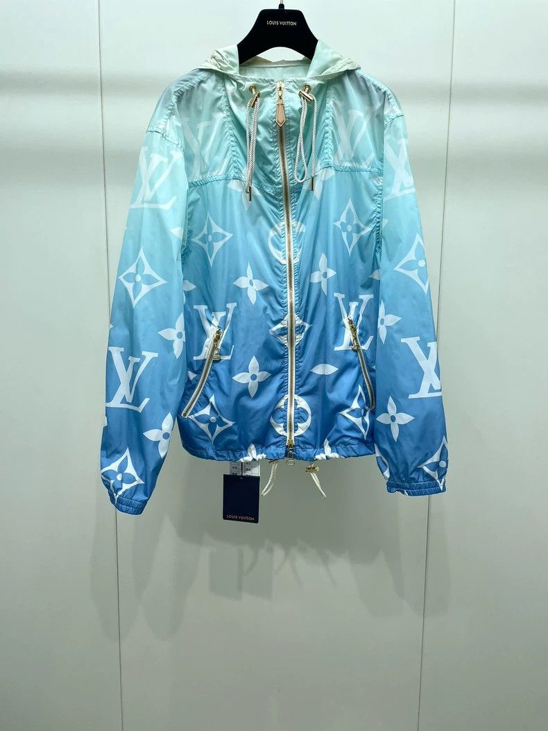 Louis Vuitton Louis Vuitton Blue gradient hooded trench coat with logo an Size XS / US 0-2 / IT 36-38 - 1 Thumbnail