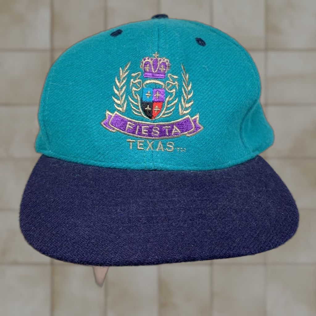 Vintage VINTAGE Fiesta Texas Cap San Antonio Theme Park Snapback Teal Wool Embroidered Logo 90s Classic Unisex Adults Adjustable Size US M / EU 48-50 / 2 - 1 Thumbnail