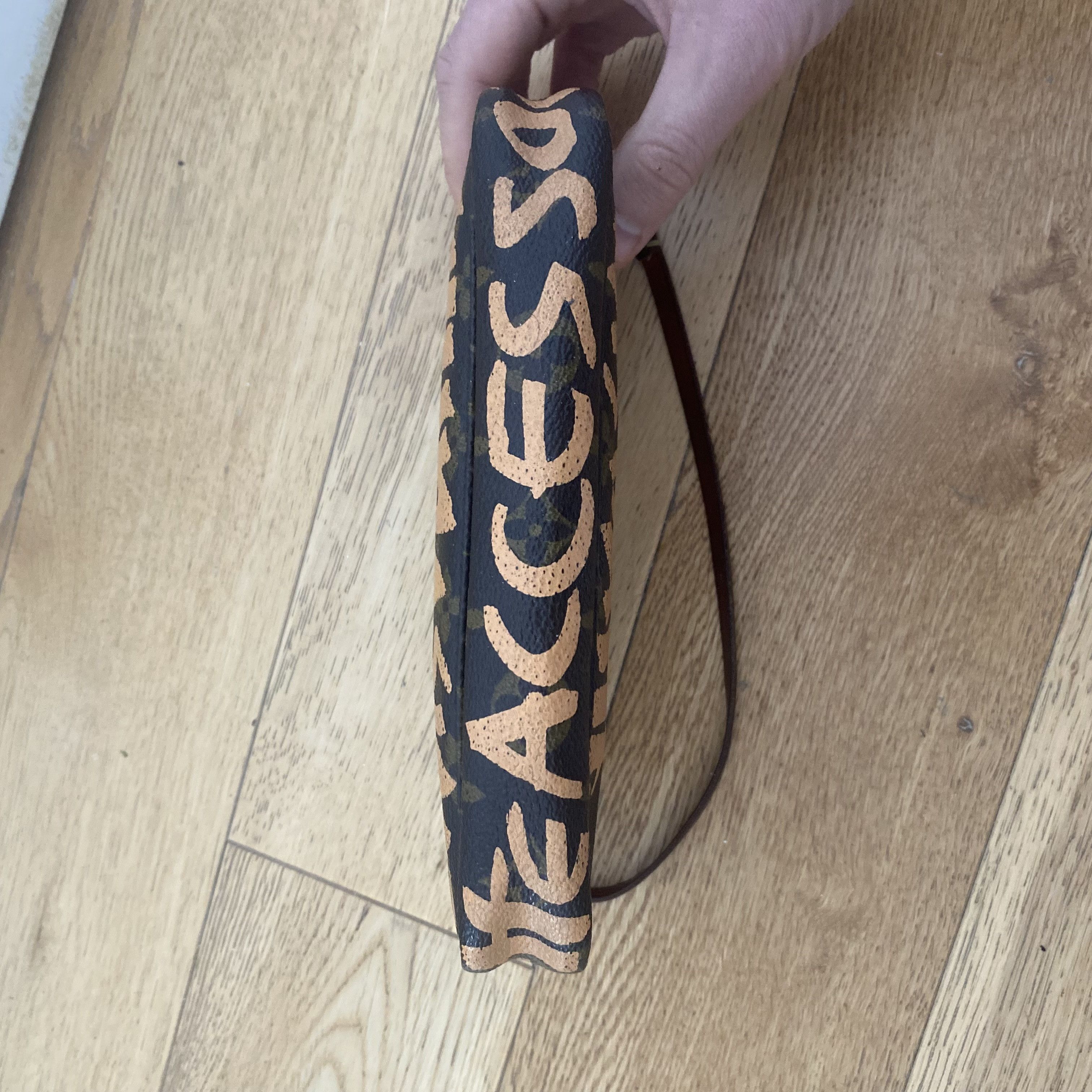Louis Vuitton Louis Vuitton Stephen Sprouse Graffiti Pochette Monogram Size ONE SIZE - 12 Thumbnail