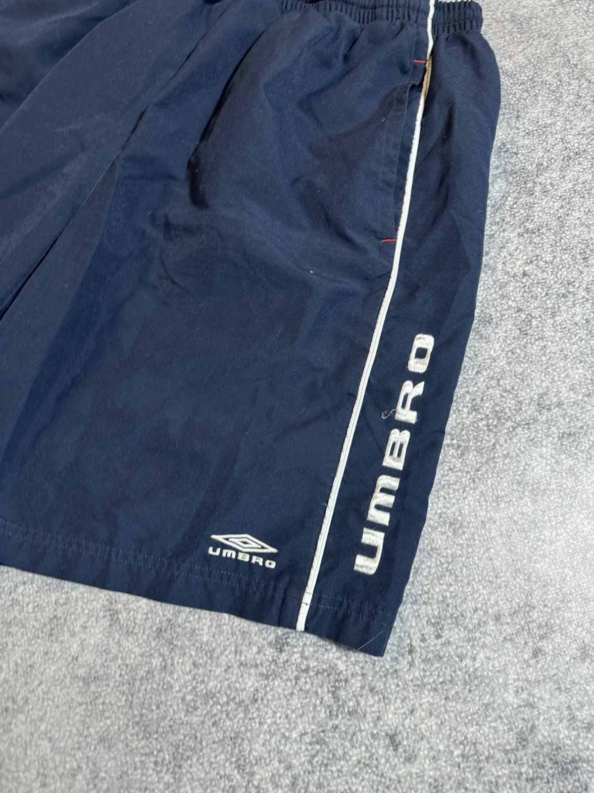 Umbro × Vintage Vintage Umbro Logo Shorts Casual Streetwear Rare XL VTg Size US 36 / EU 52 - 2 Thumbnail