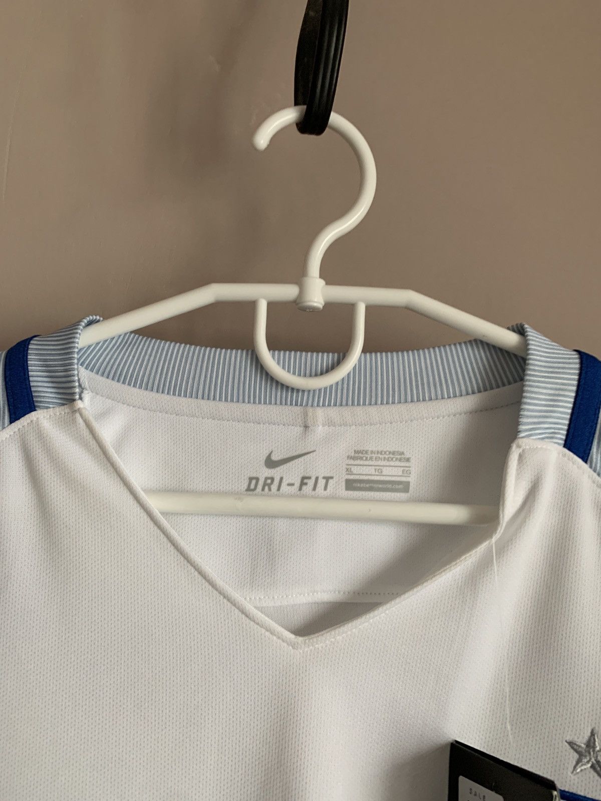 Nike England 2016 2018 home Nike soccer football shirt jersey XL Size US XL / EU 56 / 4 - 5 Thumbnail