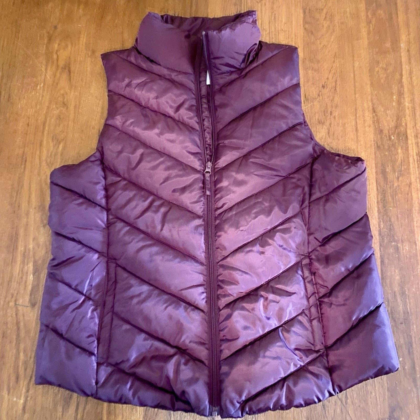 & Other Stories Woman’s XL Puffer Vest Red Burgundy By SO Packable Zippered Size XL / US 12-14 / IT 48-50 - 1 Thumbnail