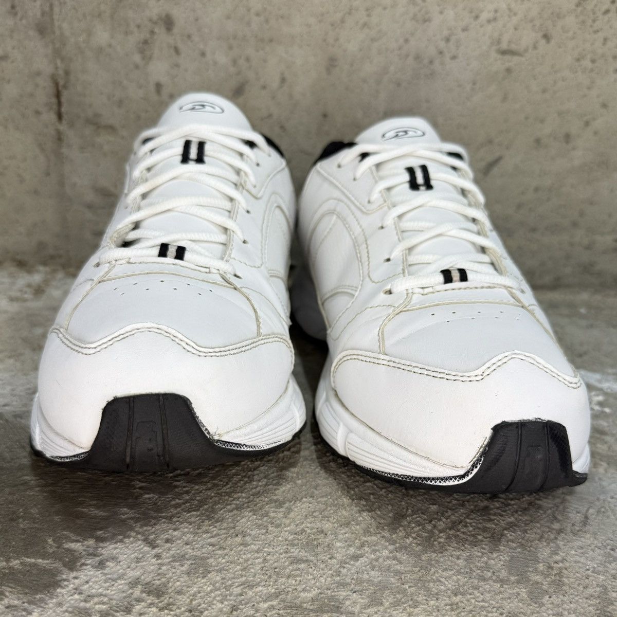 Vintage Dr Scholl’s Sebastian Sneaker White Wide Comfort Dad Shoe Size US 11 / EU 44 - 4 Thumbnail