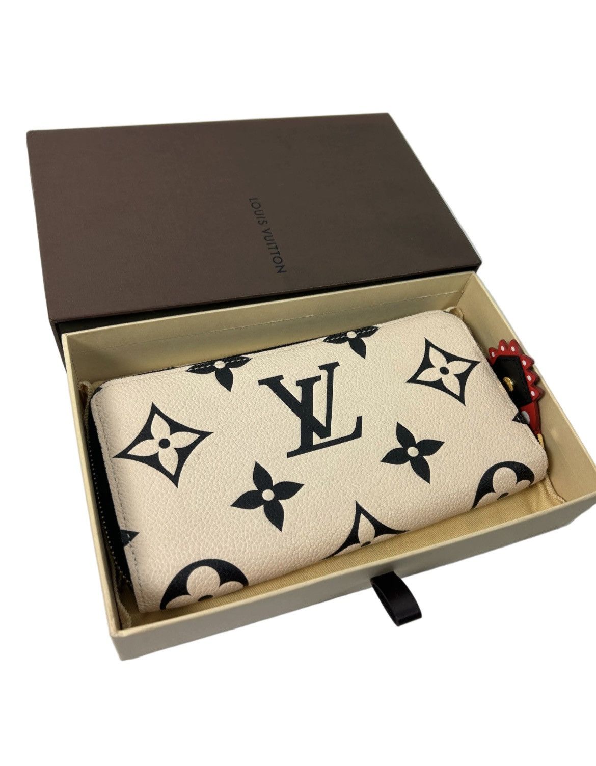 Louis Vuitton Louis Vuitton Monogram Craft Zippy Wallet Size ONE SIZE - 1 Thumbnail