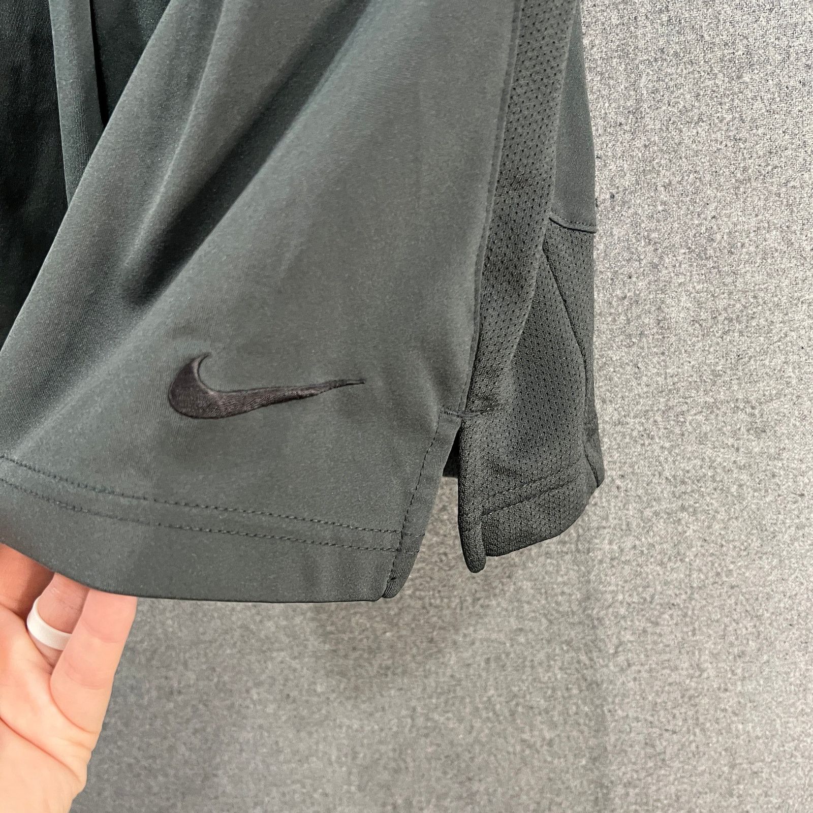 Nike Nike Men's Shorts Gray Size Small Size US 29 - 8 Thumbnail