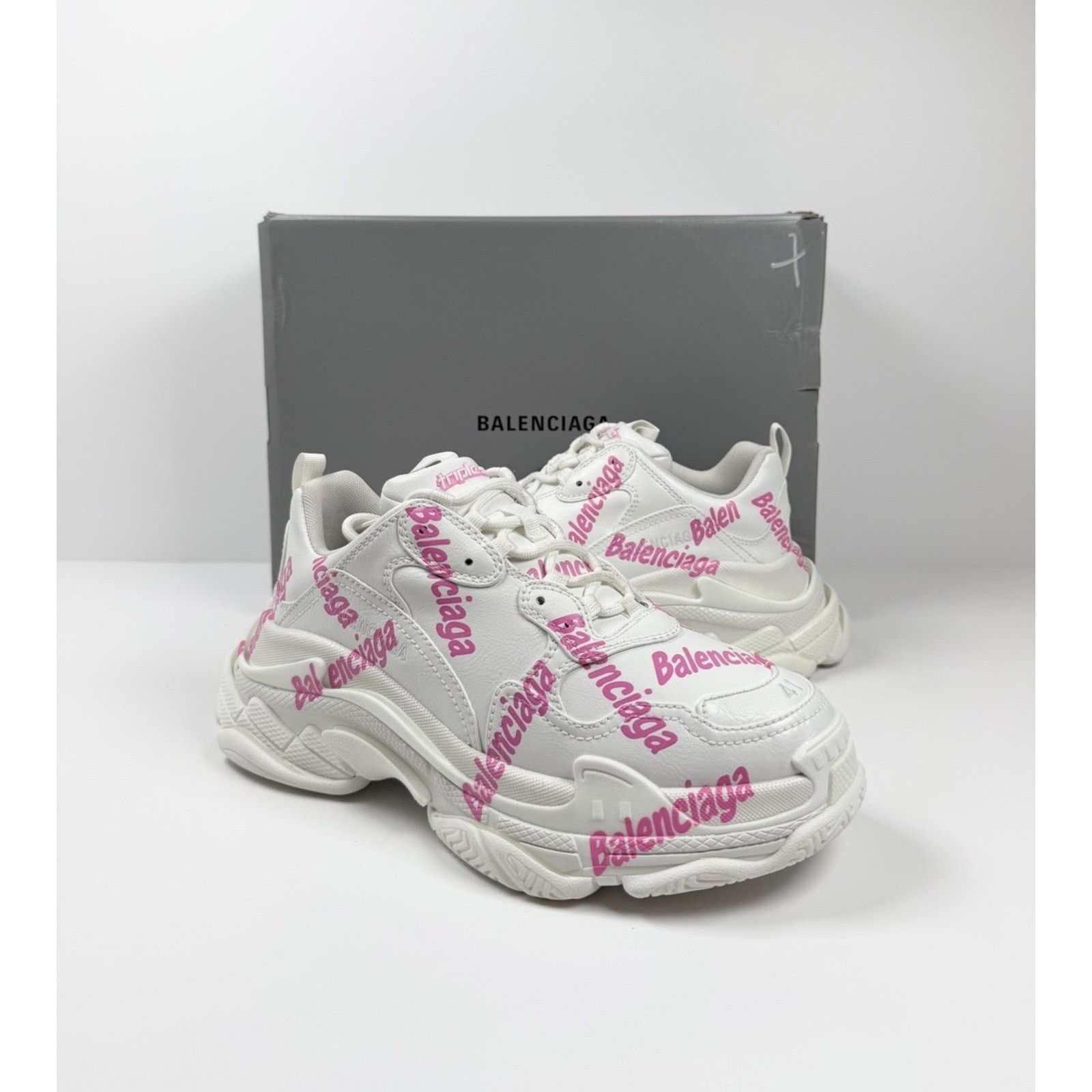 Balenciaga Size 41EU/11W - Balenciaga Triple S White Allover Logo NEW! Size US 11 / IT 41 - 2 Thumbnail