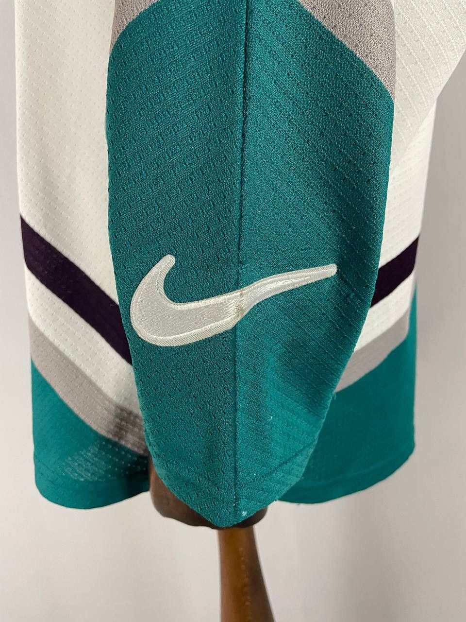 Nike Nike Mighty Ducks NHL Sweatshirt Vintage 1990s Size US M / EU 48-50 / 2 - 9 Thumbnail