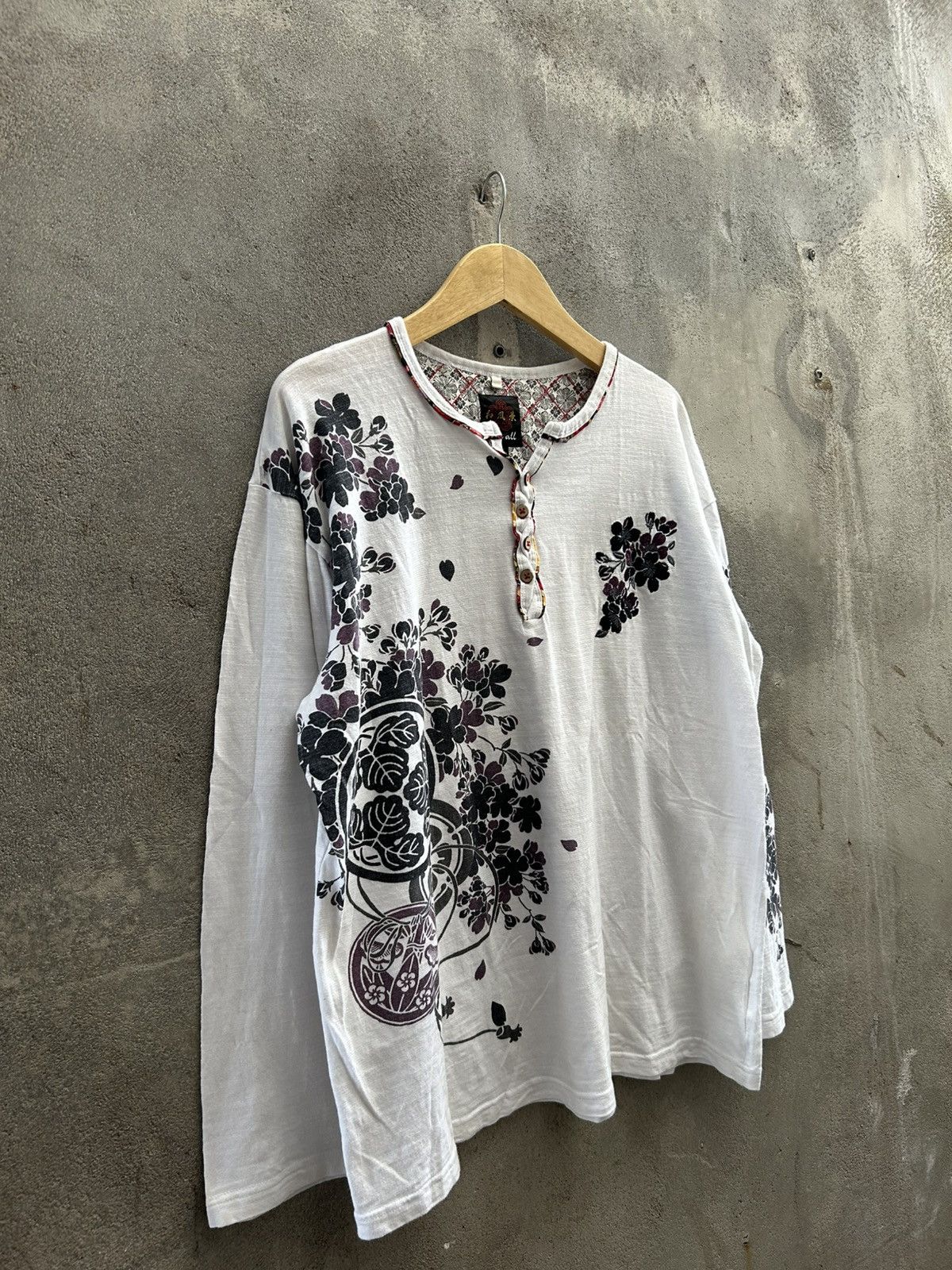 If Six Was Nine × Le Grande Bleu (L.G.B.) × Yohji Yamamoto Vintage Floral Henley Long Sleeve – White Size US XXL / EU 58 / 5 - 6 Thumbnail